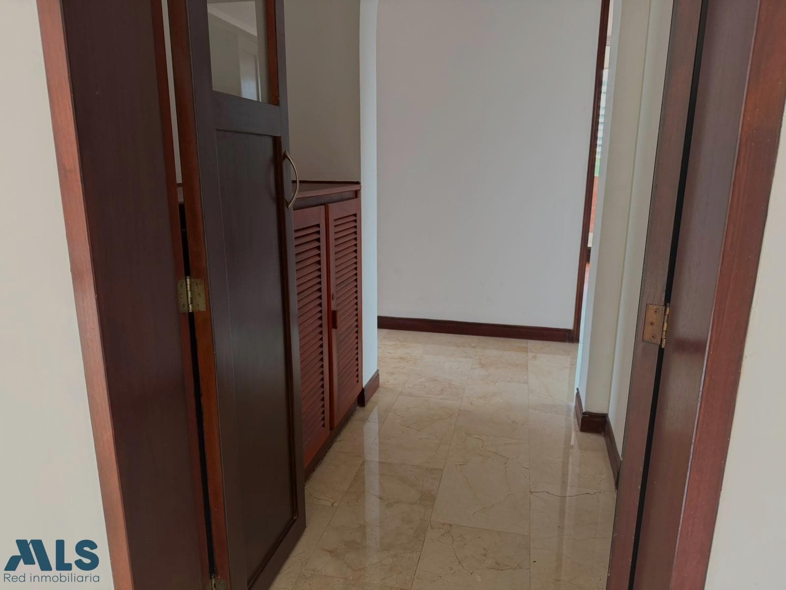 Apartamento en venta en El Poblado, Medellín — foto 1 de 15