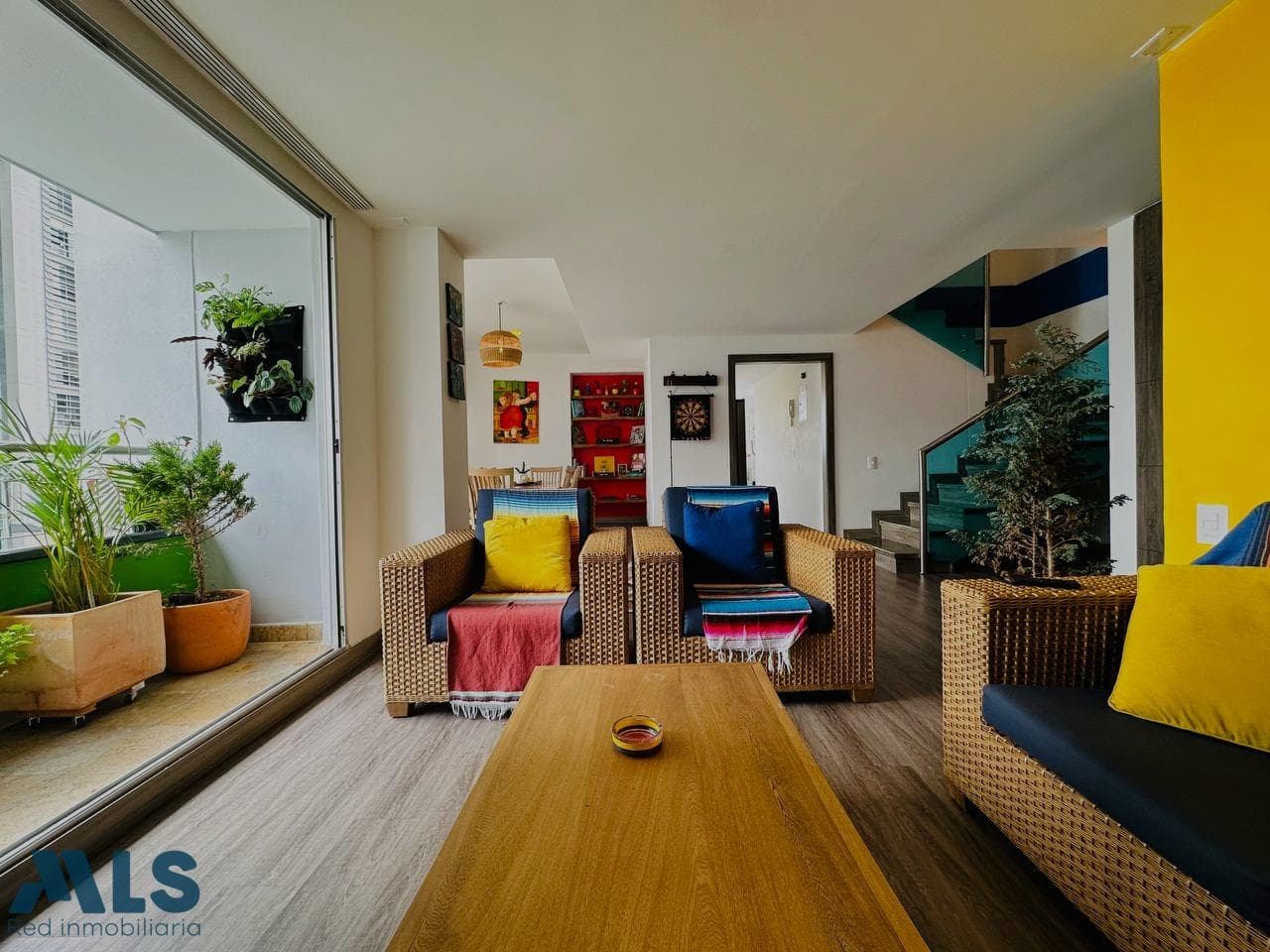 Apartamento en venta en Alejandría, Poblado, Medellín — foto 1 de 62