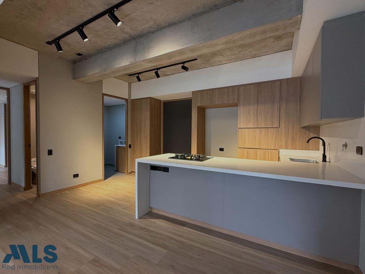 Apartamento en venta en Loma De Las Brujas, Aburra Sur, Envigado — foto 1 de 14
