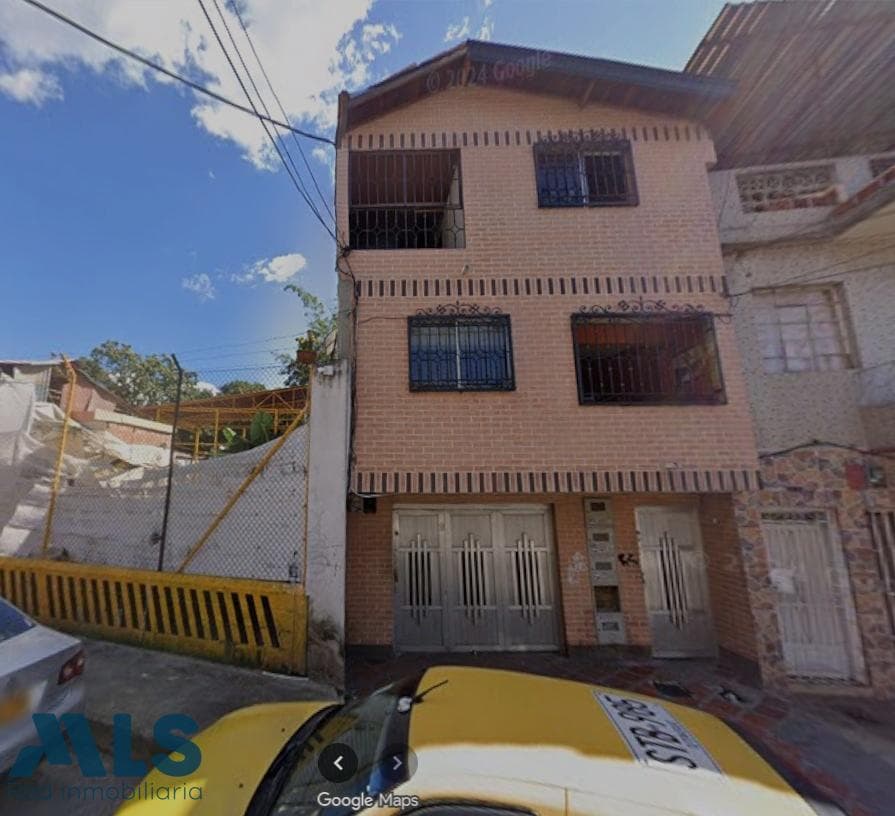 Casa en venta en La Candelaria, Centro, Medellín — foto 1 de 15