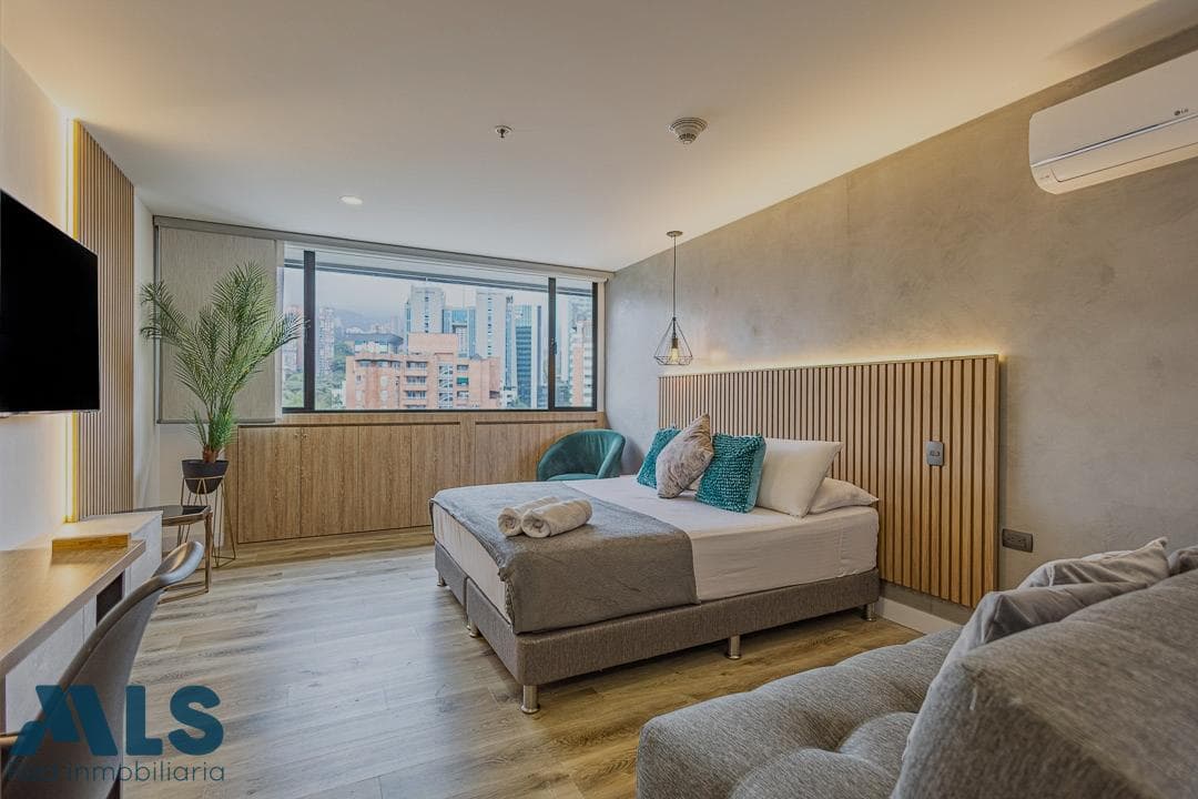 Apartamento en venta en Poblado, Medellín — foto 1 de 11