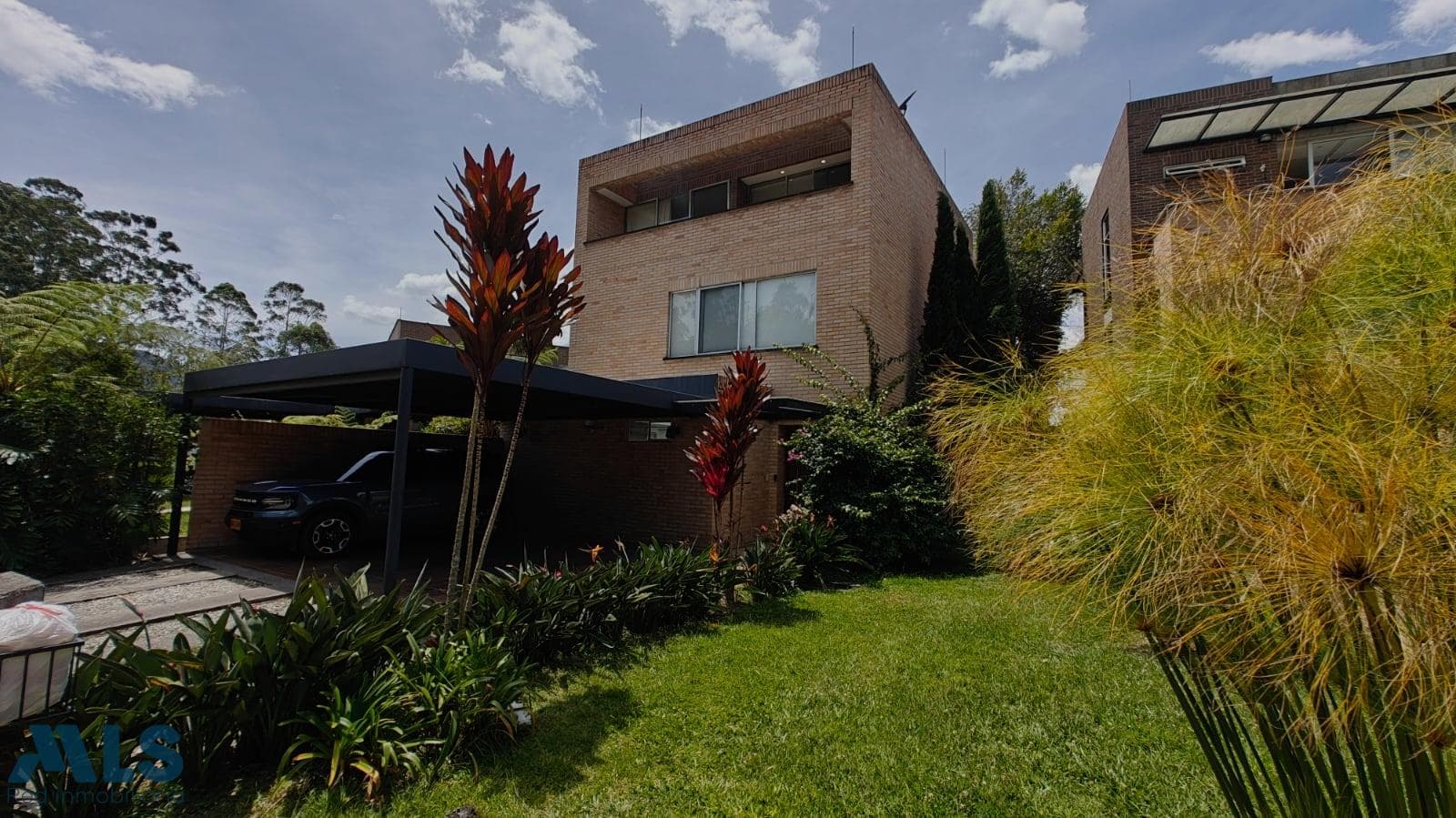Casa en venta en Llanogrande, Oriente Antioqueño, Rionegro — foto 1 de 23