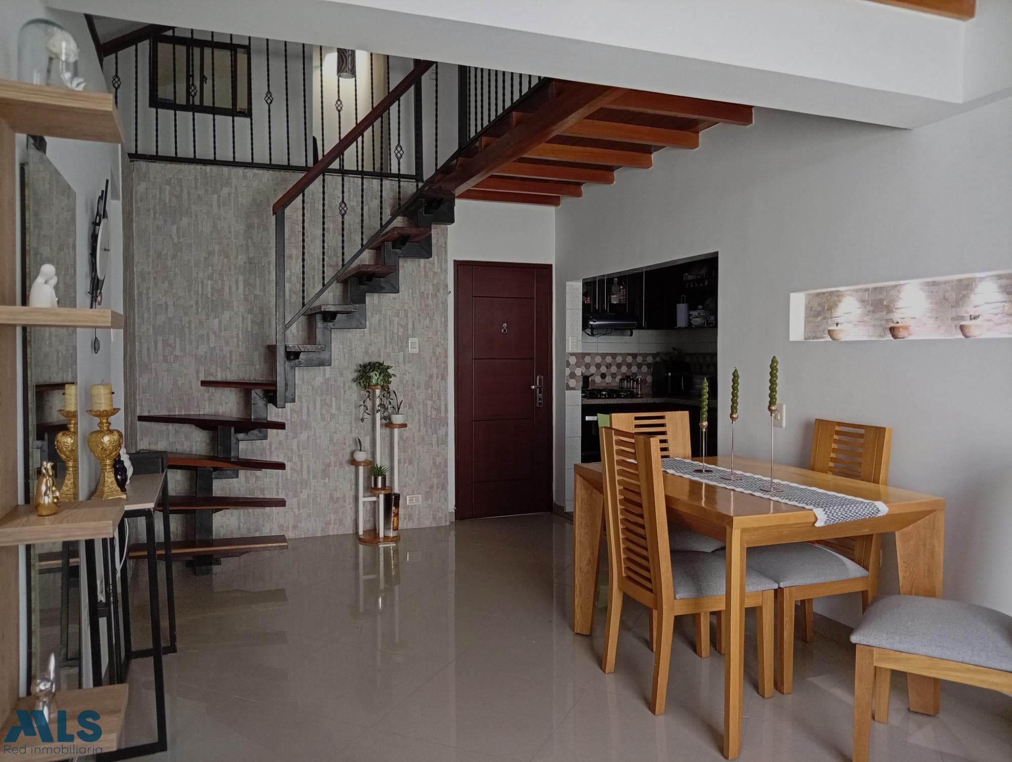 Apartamento en venta en Altamira, Occidente, Medellín — foto 1 de 16