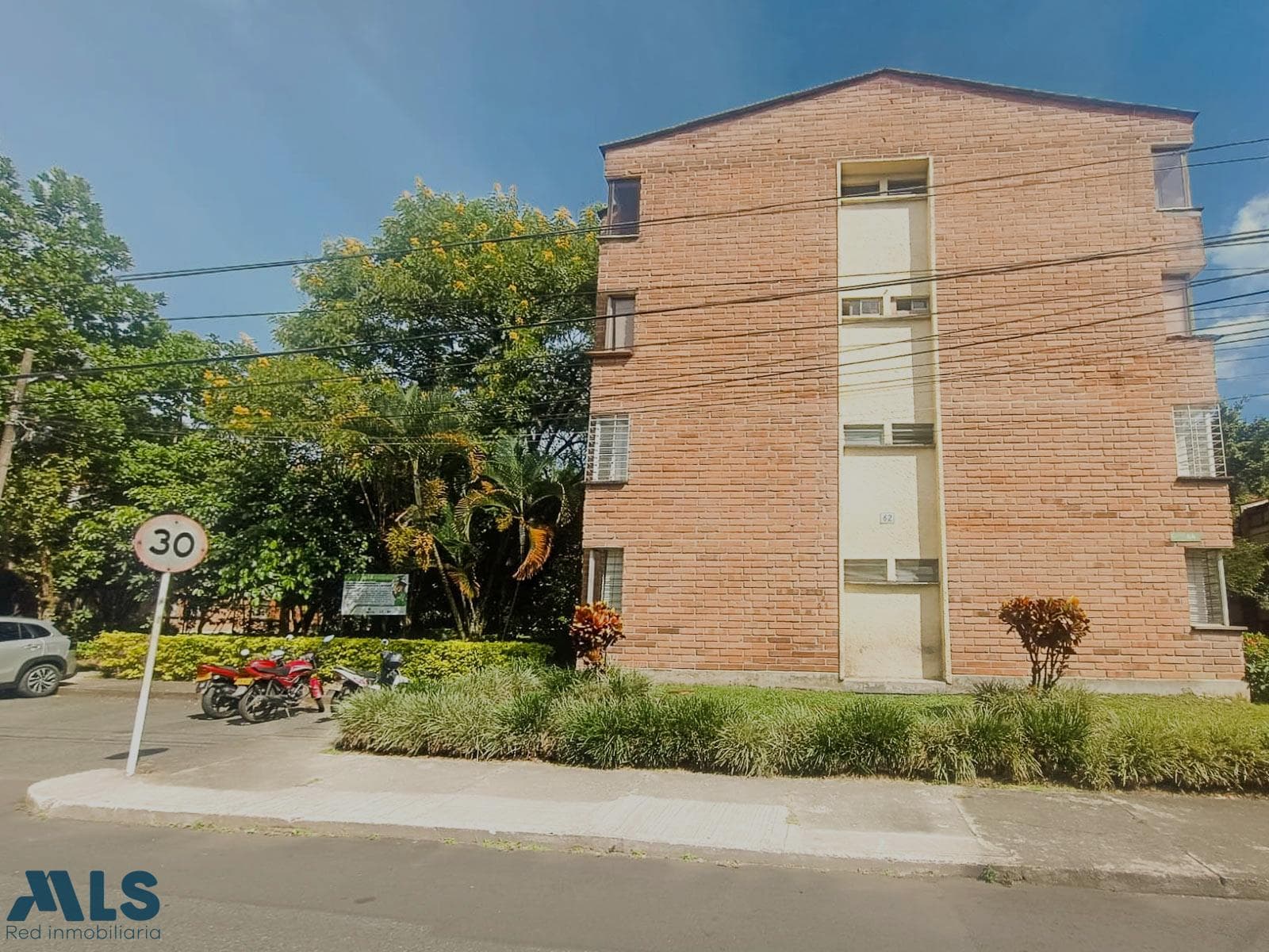 Apartamento en venta en Carlos E. Restrepo, Occidente, Medellín — foto 1 de 11