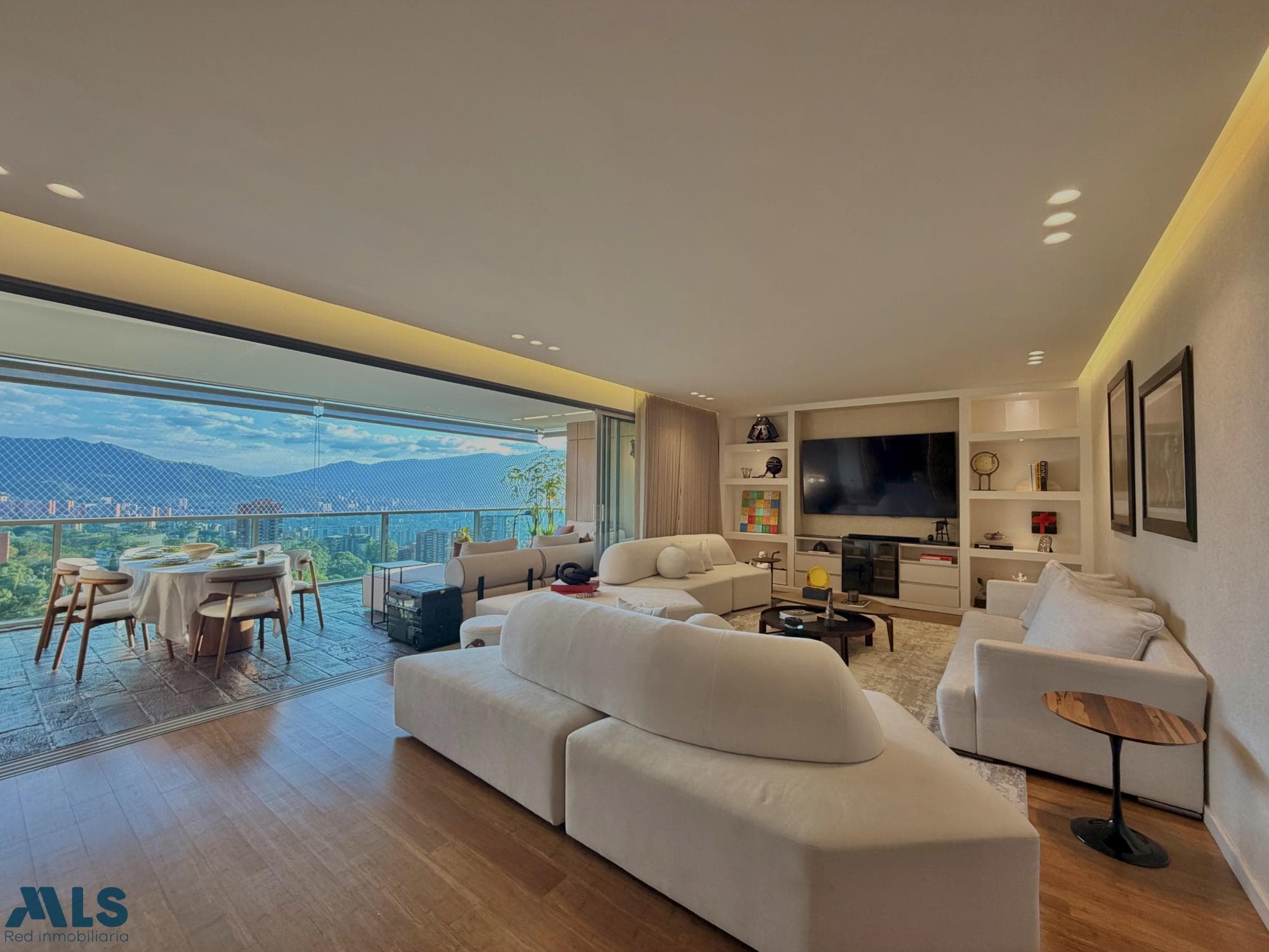 Apartamento en venta en Los Balsos Nº 1, Poblado, Medellín — foto 1 de 8