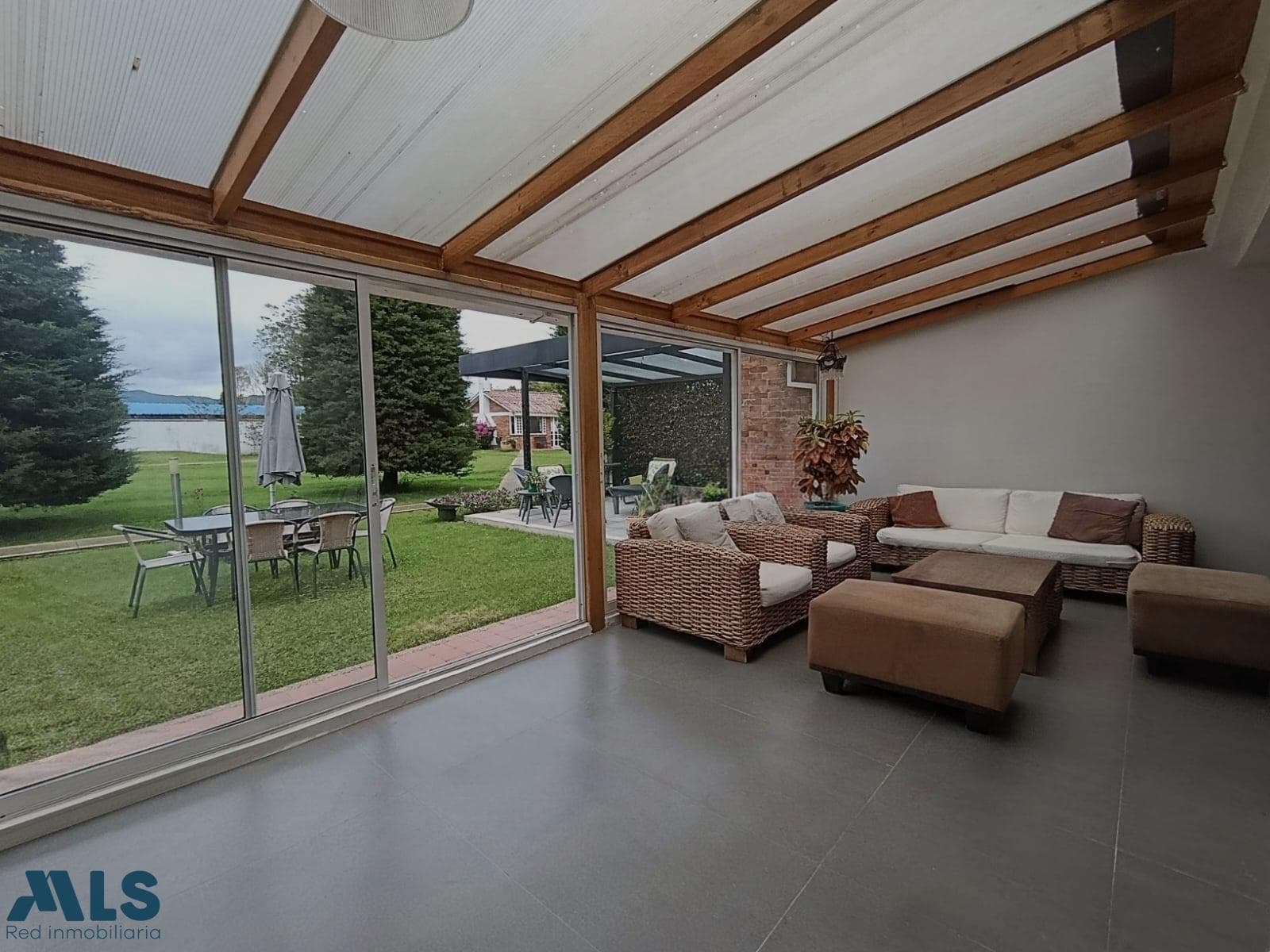 Casa en venta en San José De Bavaria, Otras Zonas, Bogotá — foto 1 de 23
