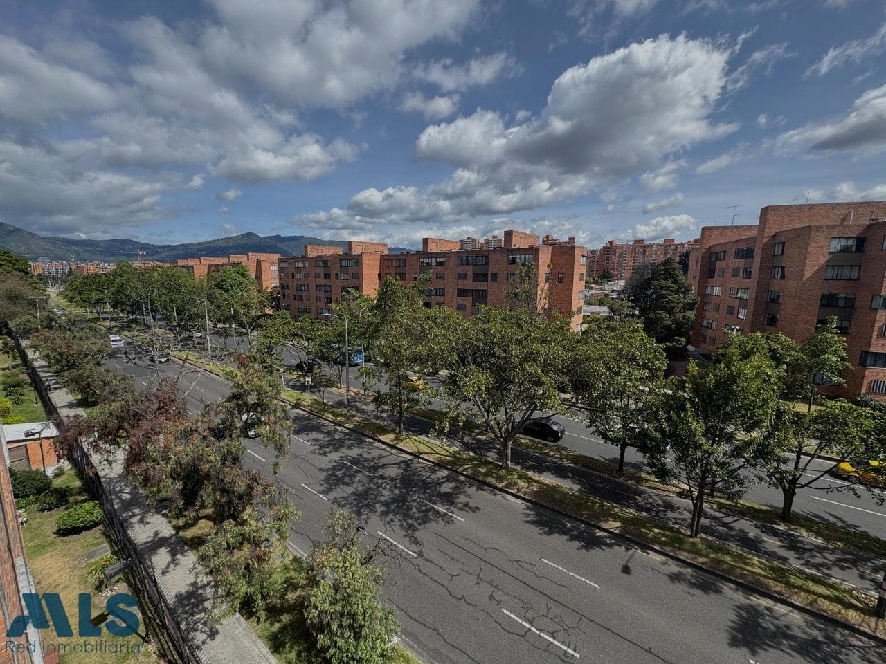 Apartamento en venta en Niza, Otras Zonas, Bogotá — foto 1 de 14
