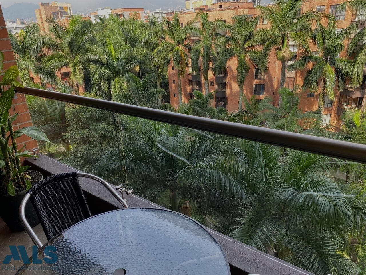 Apartamento en venta en Conquistadores, Laureles, Medellín — foto 1 de 12