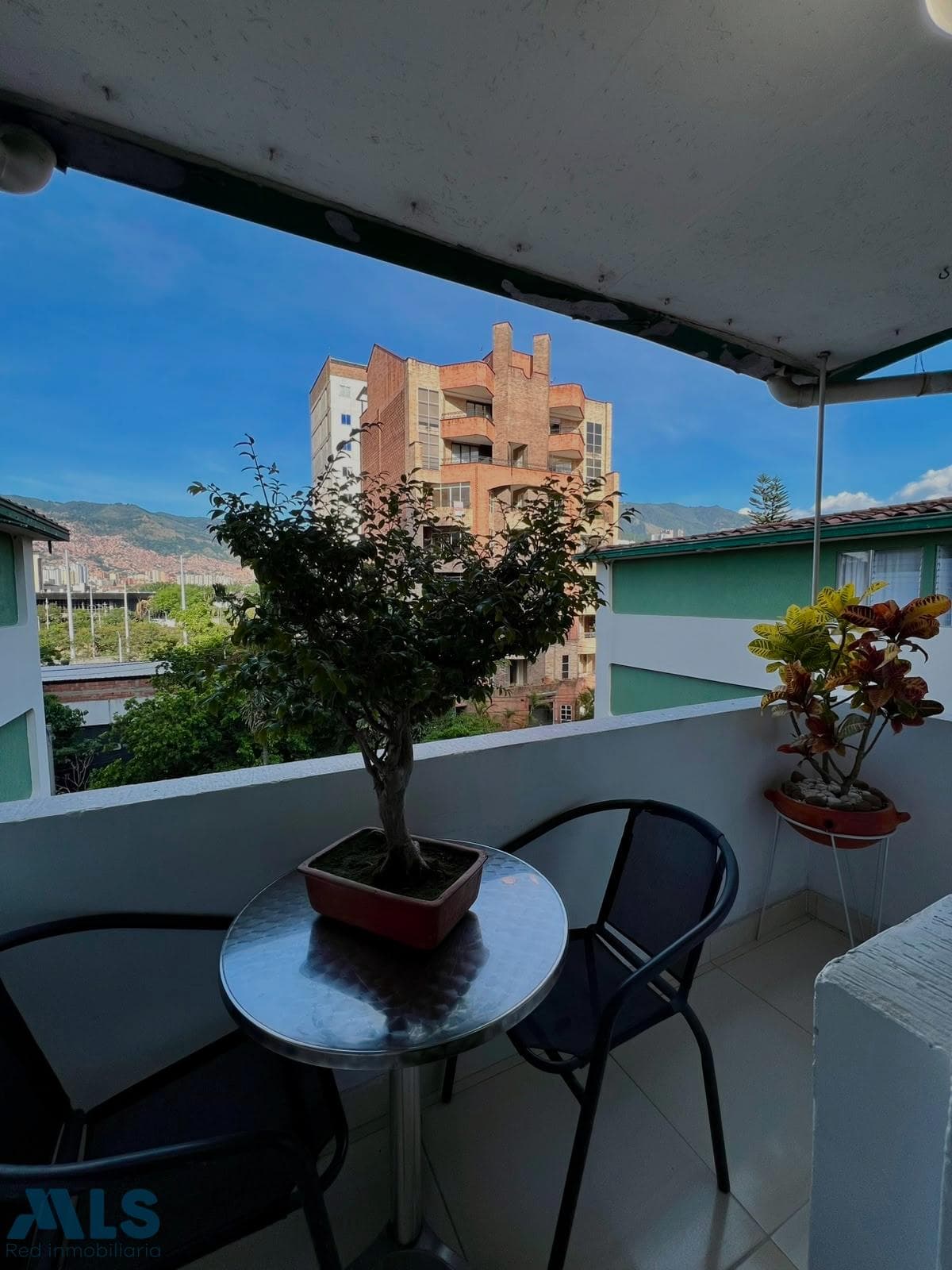 Apartamento en venta en Conquistadores, Laureles, Medellín — foto 1 de 24