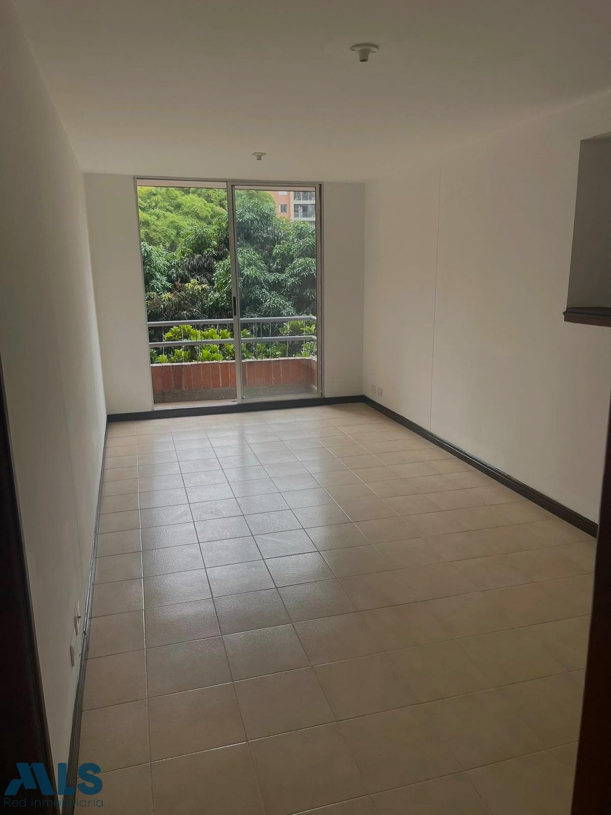 Apartamento en venta en Loma De San Julian, Poblado, Medellín — foto 1 de 15