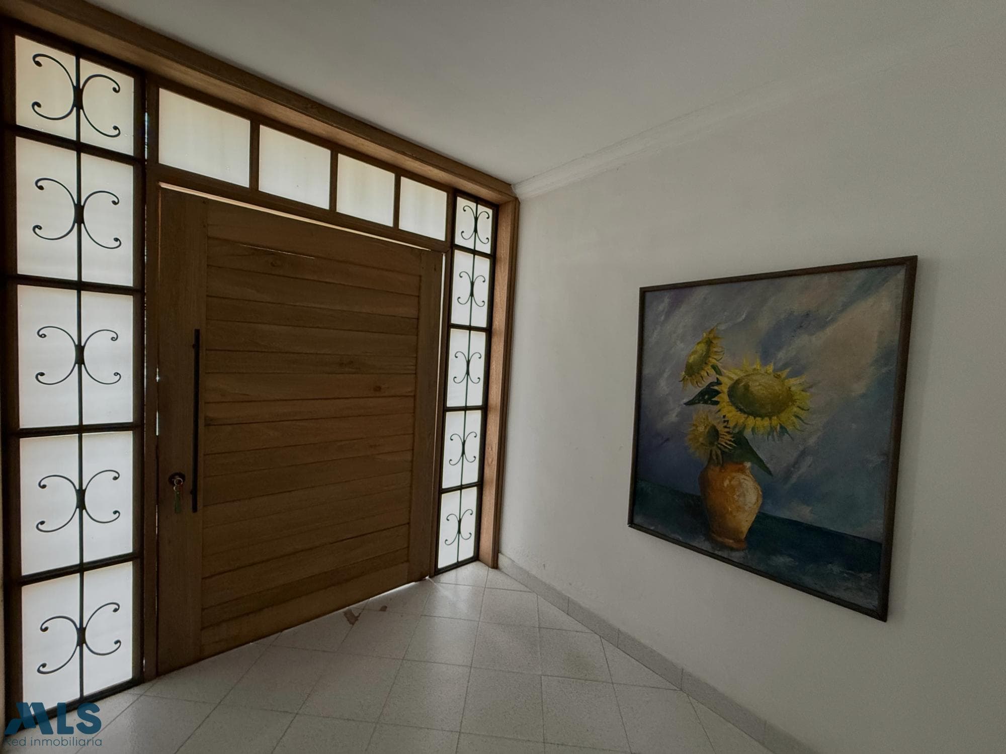 Casa en venta en Santa Monica, Laureles, Medellín — foto 1 de 31