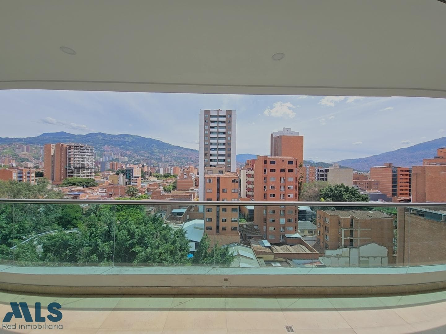 Apartamento en venta en Laureles, Medellín — foto 1 de 22