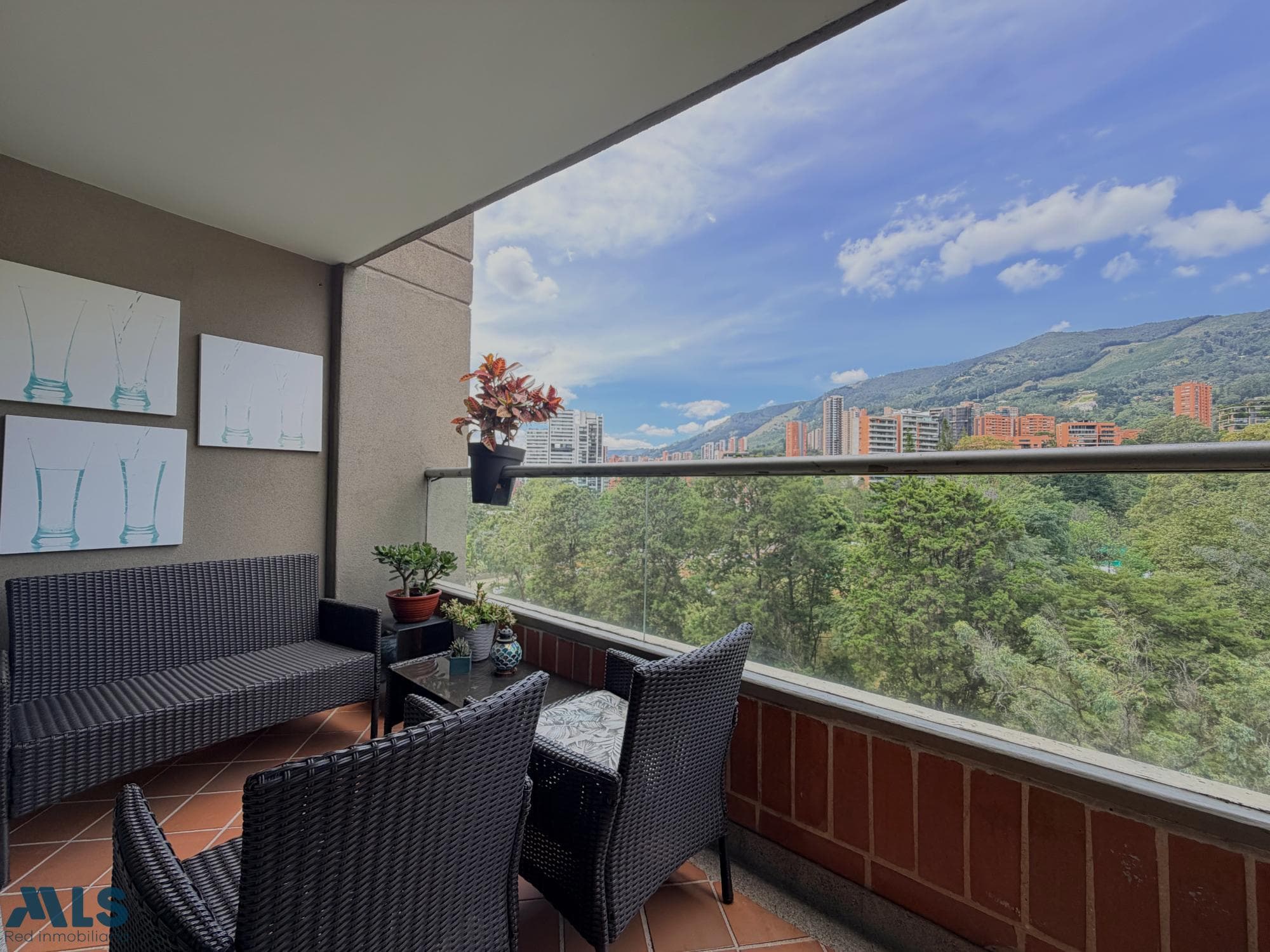 Apartamento en venta en San Lucas, Poblado, Medellín — foto 1 de 22