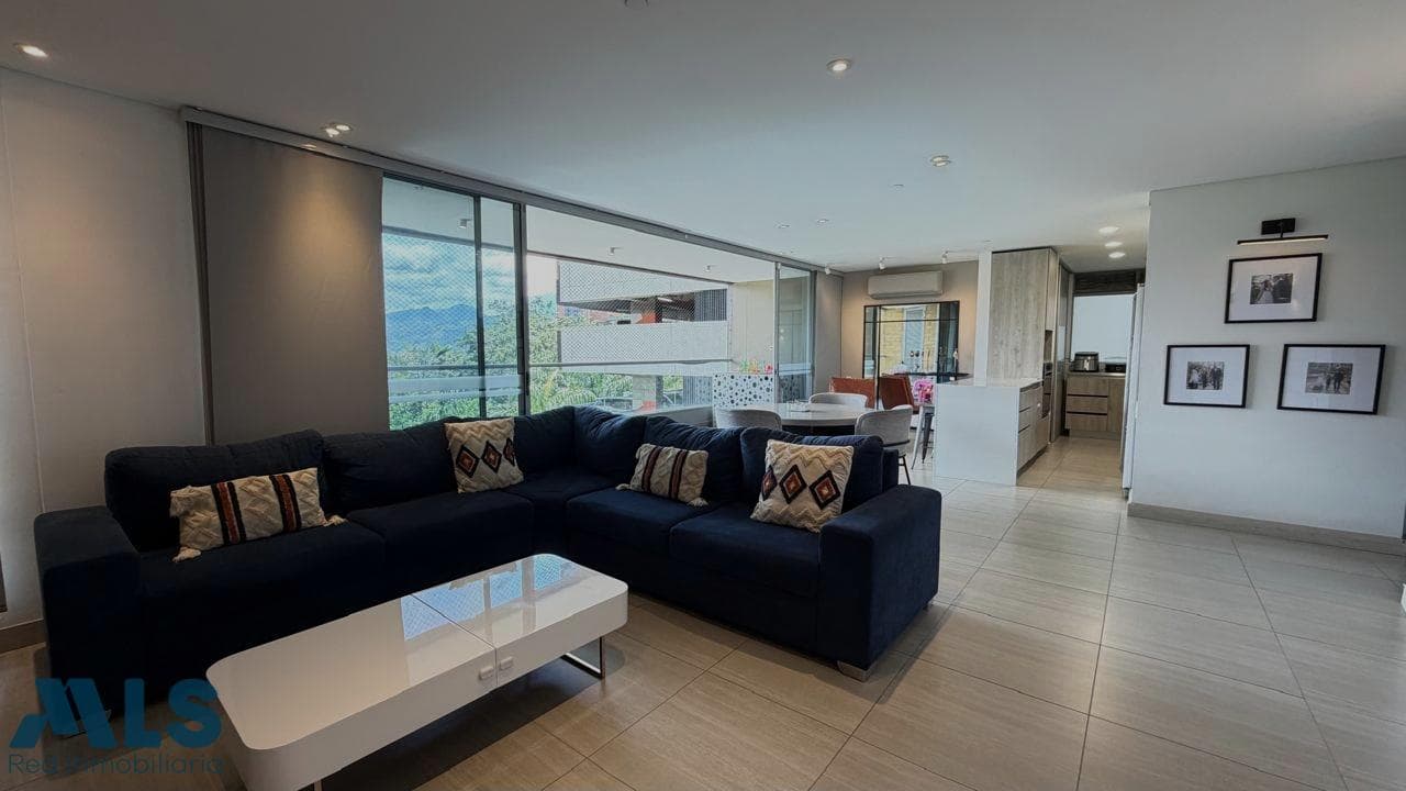 Apartamento en venta en Castropol, Poblado, Medellín — foto 1 de 16