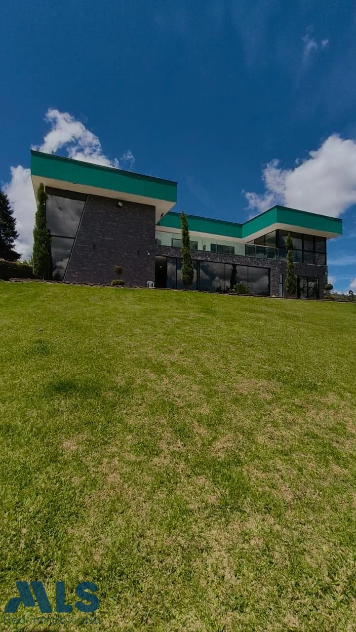 Finca Recreativa en venta en Rural, Oriente Antioqueño, Guarne — foto 1 de 38