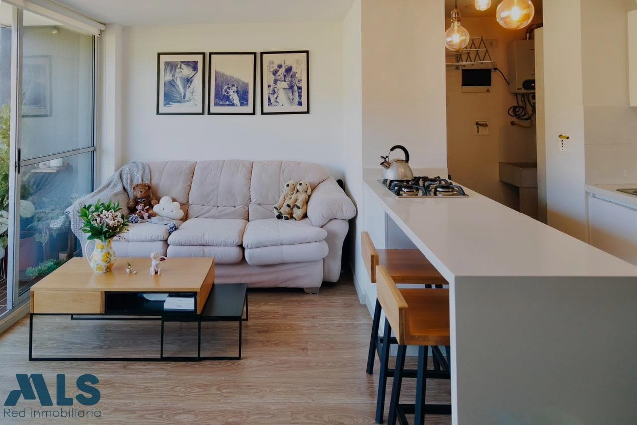 Apartamento en venta en Las Lomitas, Aburra Sur, Sabaneta — foto 1 de 9