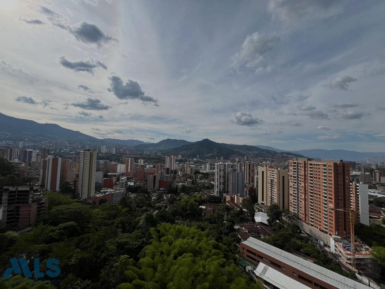 Apartamento en venta en El Carmelo, Aburra Sur, Sabaneta — foto 1 de 27