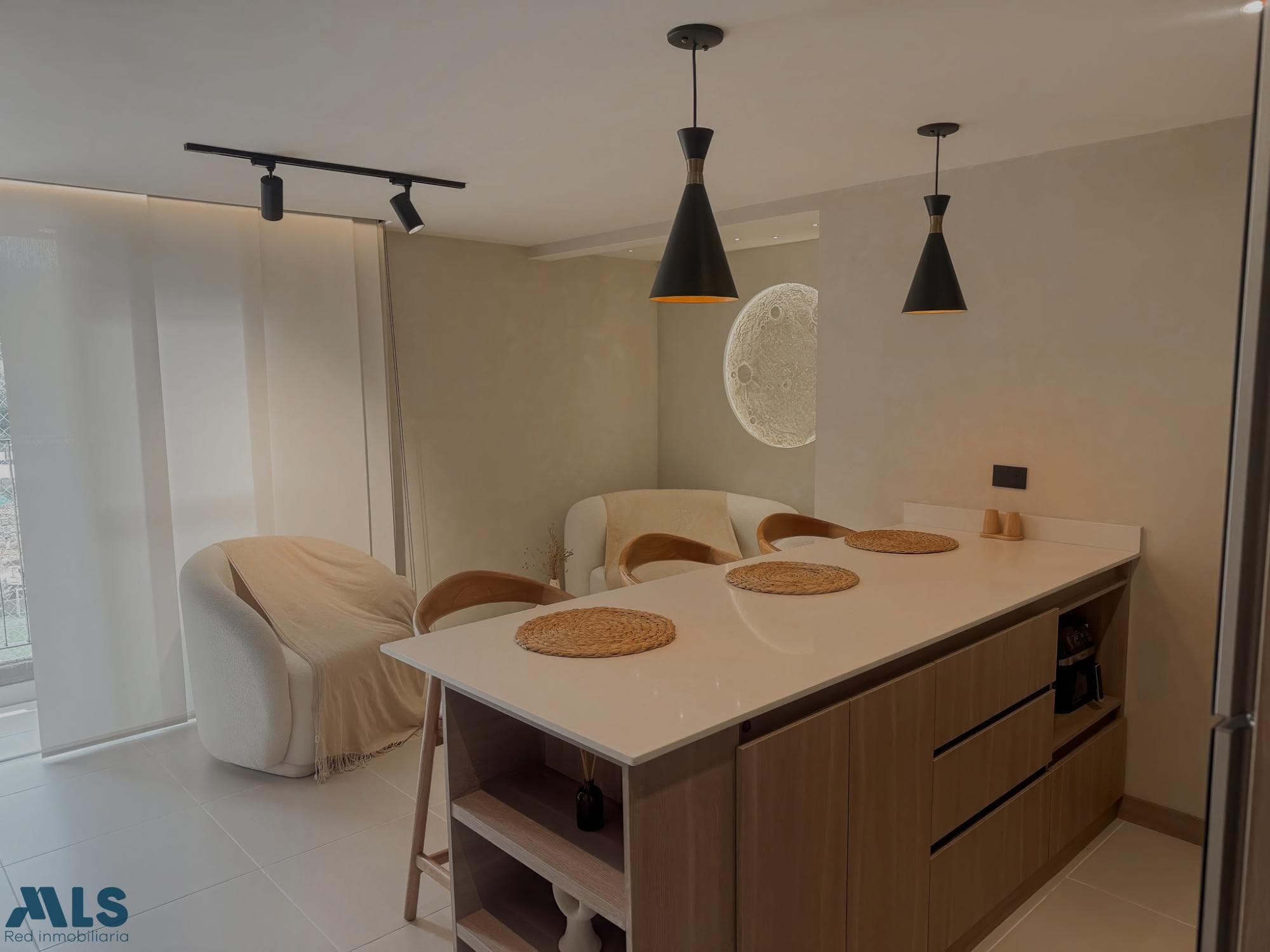 Apartamento en venta en Los Gómez, Aburra Sur, Itagüí — foto 1 de 25