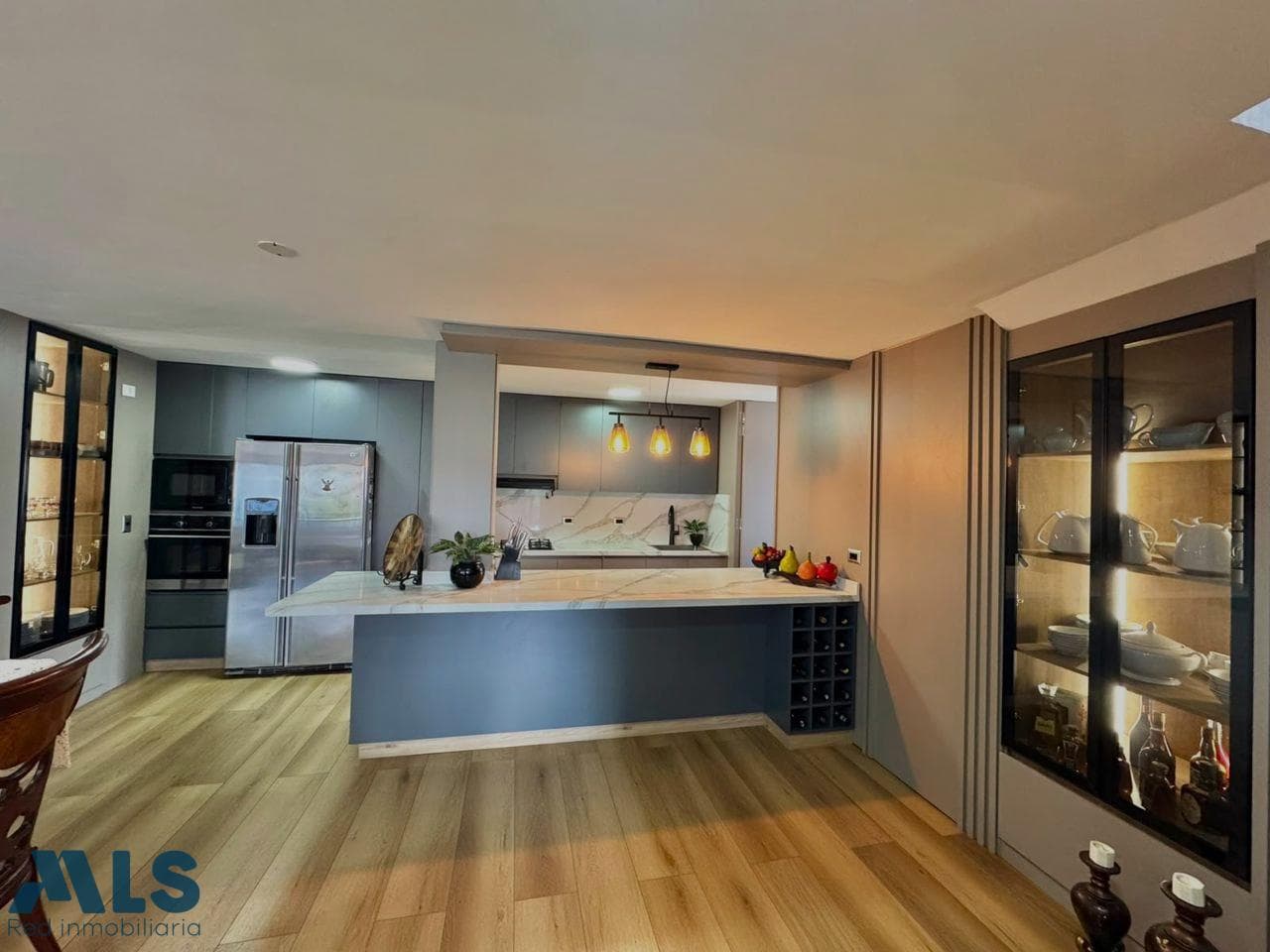 Apartamento en venta en Castropol, Poblado, Medellín — foto 1 de 21