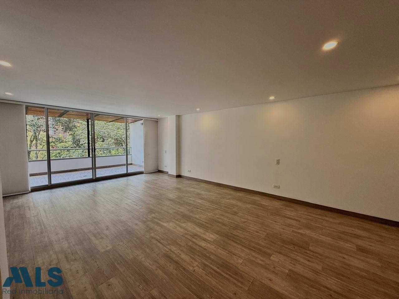 Apartamento en venta en El Esmeraldal, Aburra Sur, Envigado — foto 1 de 11