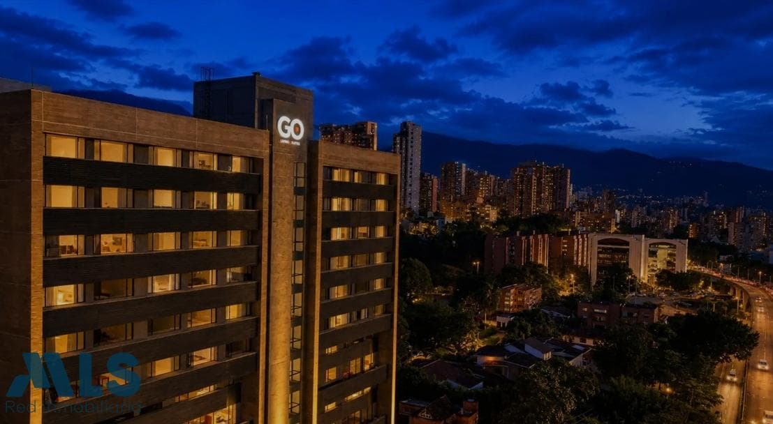 Apartamento en venta en La Aguacatala, Poblado, Medellín — foto 1 de 14