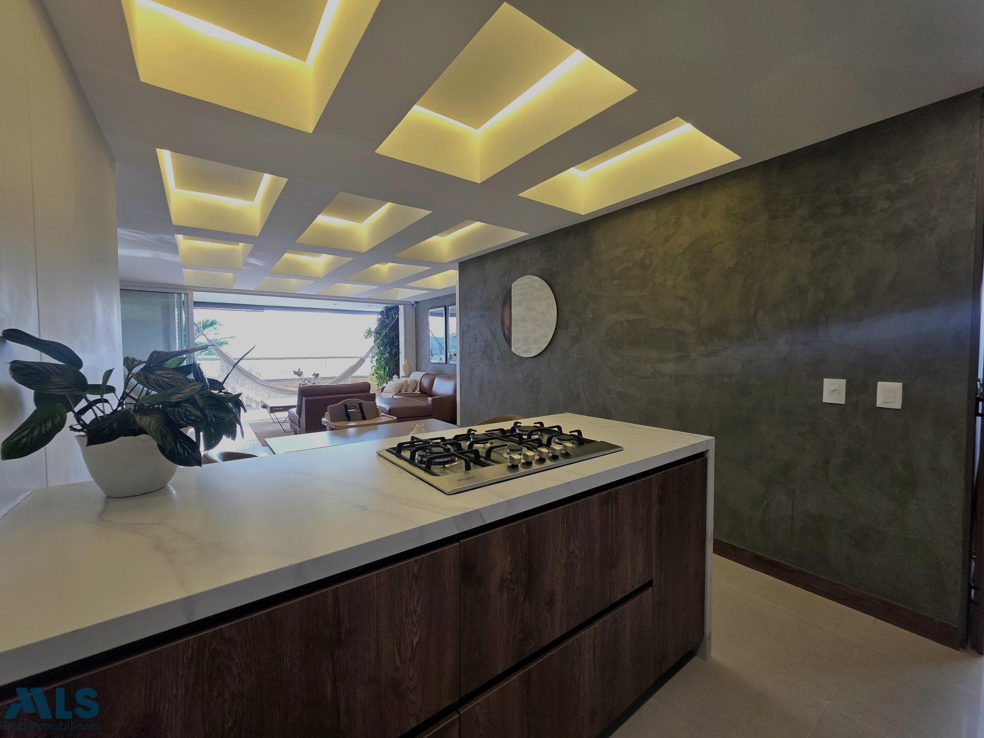 Apartamento en venta en Las Santas, Poblado, Medellín — foto 1 de 22