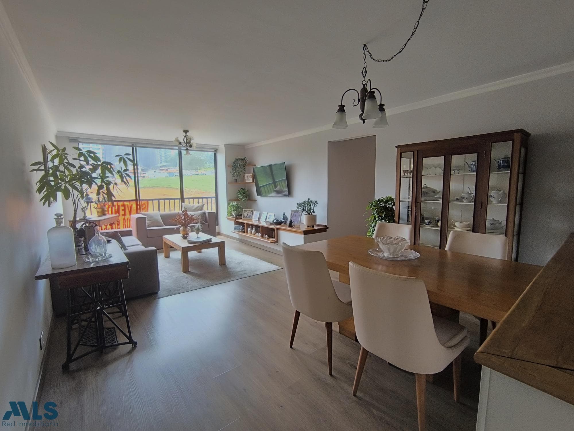Apartamento en venta en El Campestre, Poblado, Medellín — foto 1 de 11