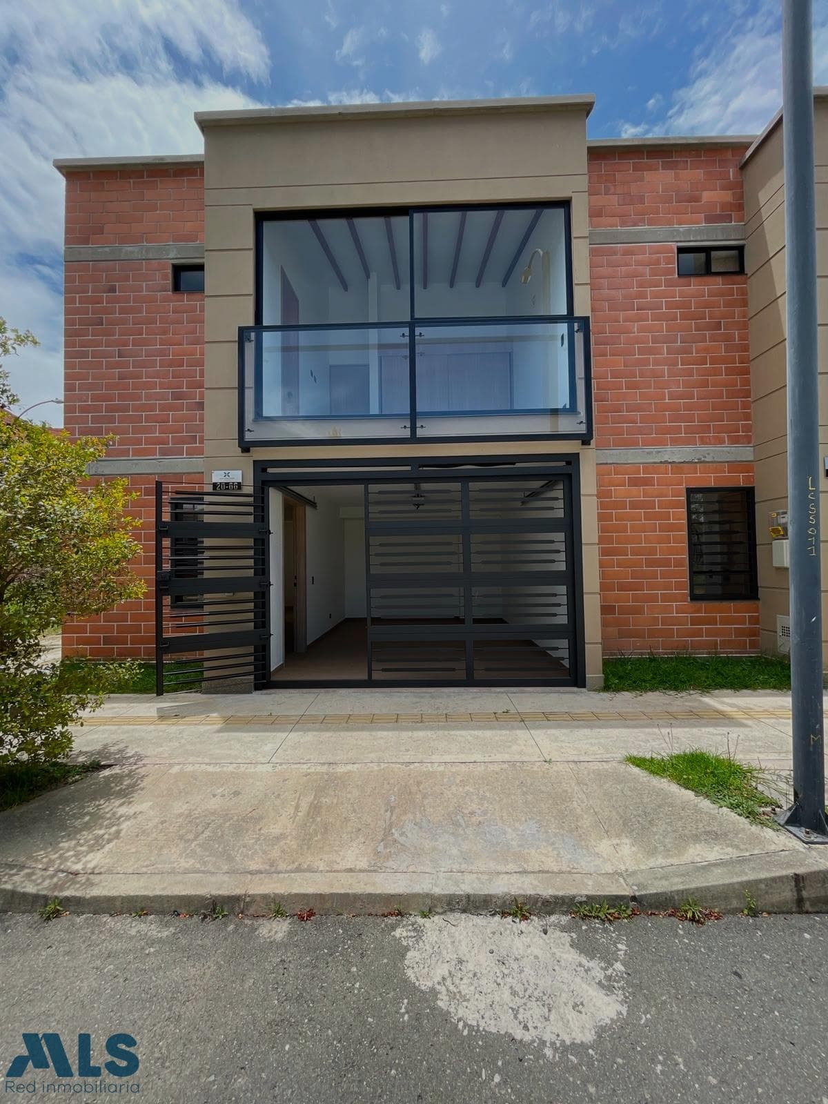 Casa en venta en Urbano (La Ceja), Oriente Antioqueño — foto 1 de 20