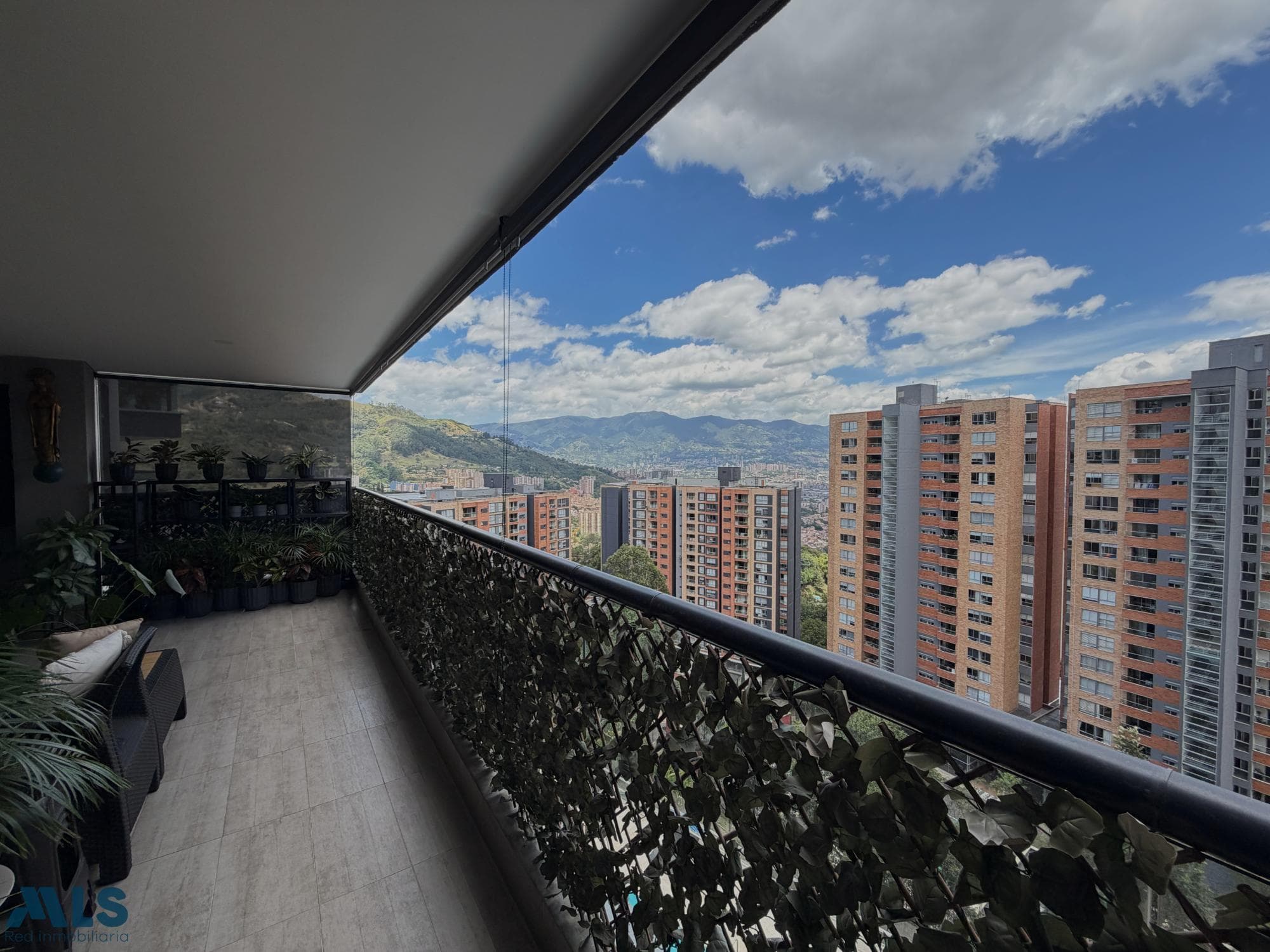 Apartamento en venta en Loma de las Brujas, Aburra Sur, Envigado — foto 1 de 24