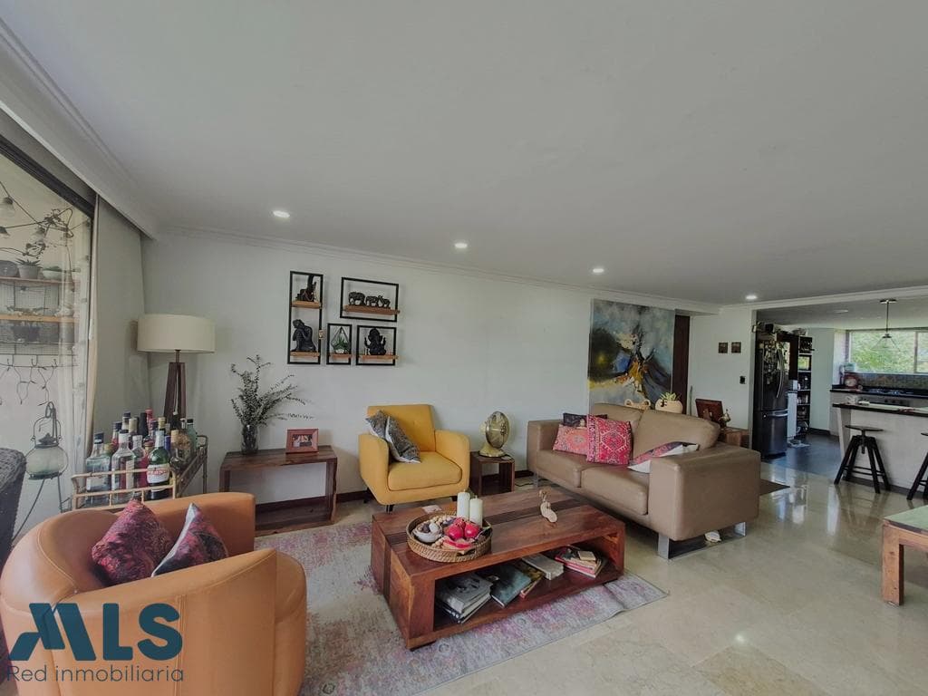 Apartamento en venta en Castropol, Poblado, Medellín — foto 1 de 20