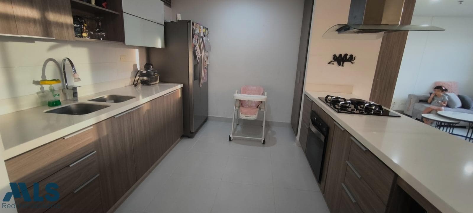 Apartamento en venta en Castropol, Poblado, Medellín — foto 1 de 9