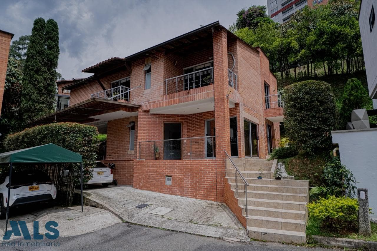 Casa en venta en Loma de San Remo, Aburra Sur, Sabaneta — foto 1 de 40