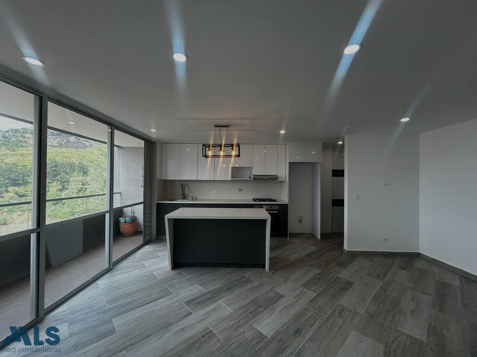 Apartamento en venta en Viviendas Del, Aburra Sur, Itagüí — foto 1 de 13