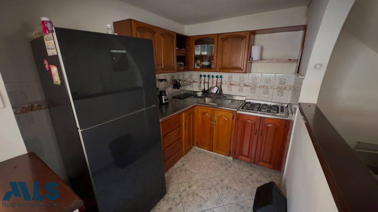 Casa en venta en Florencia, Occidente, Medellín — foto 1 de 14