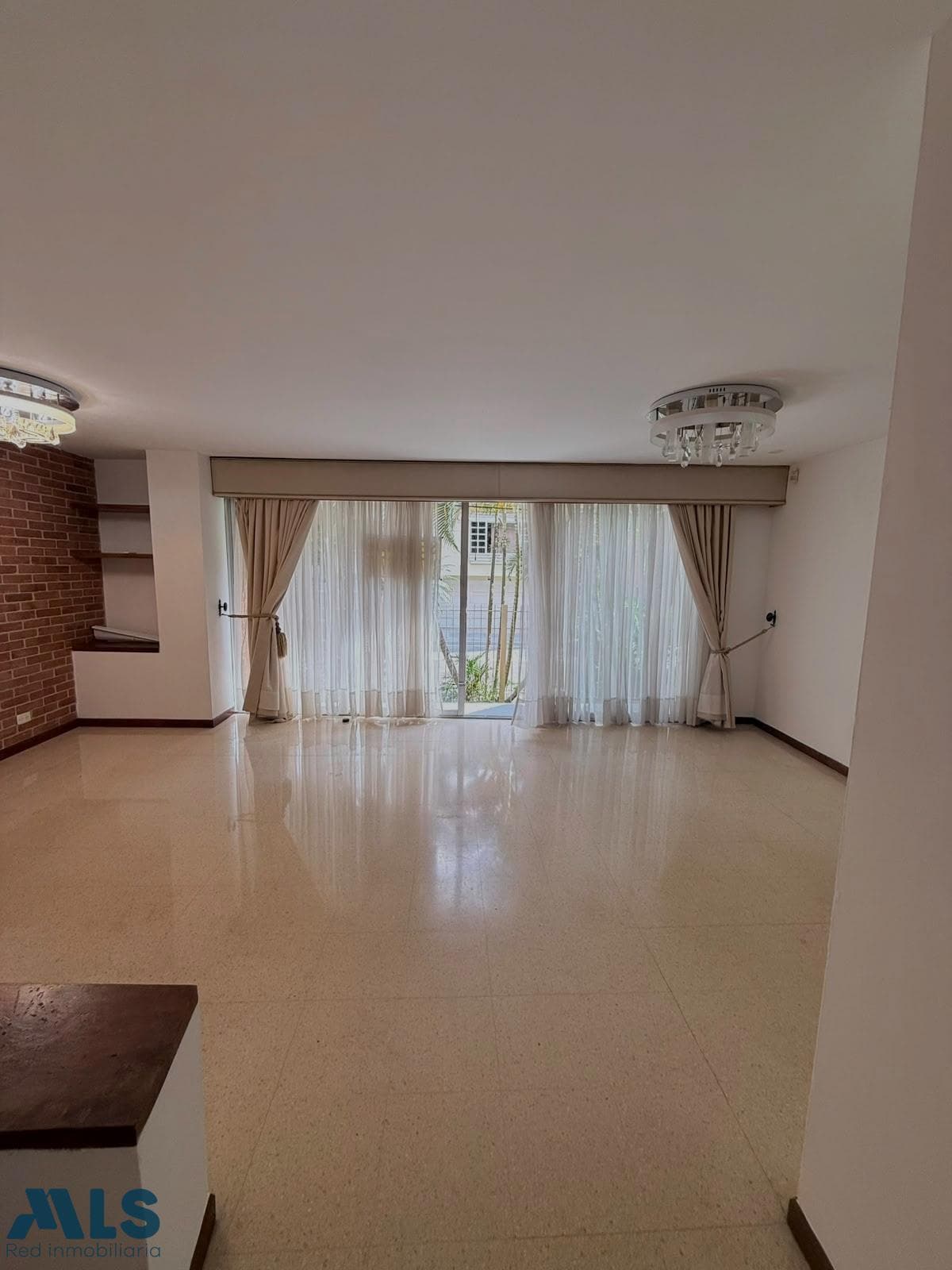 Casa en venta en El Portal, Aburra Sur, Envigado — foto 1 de 15