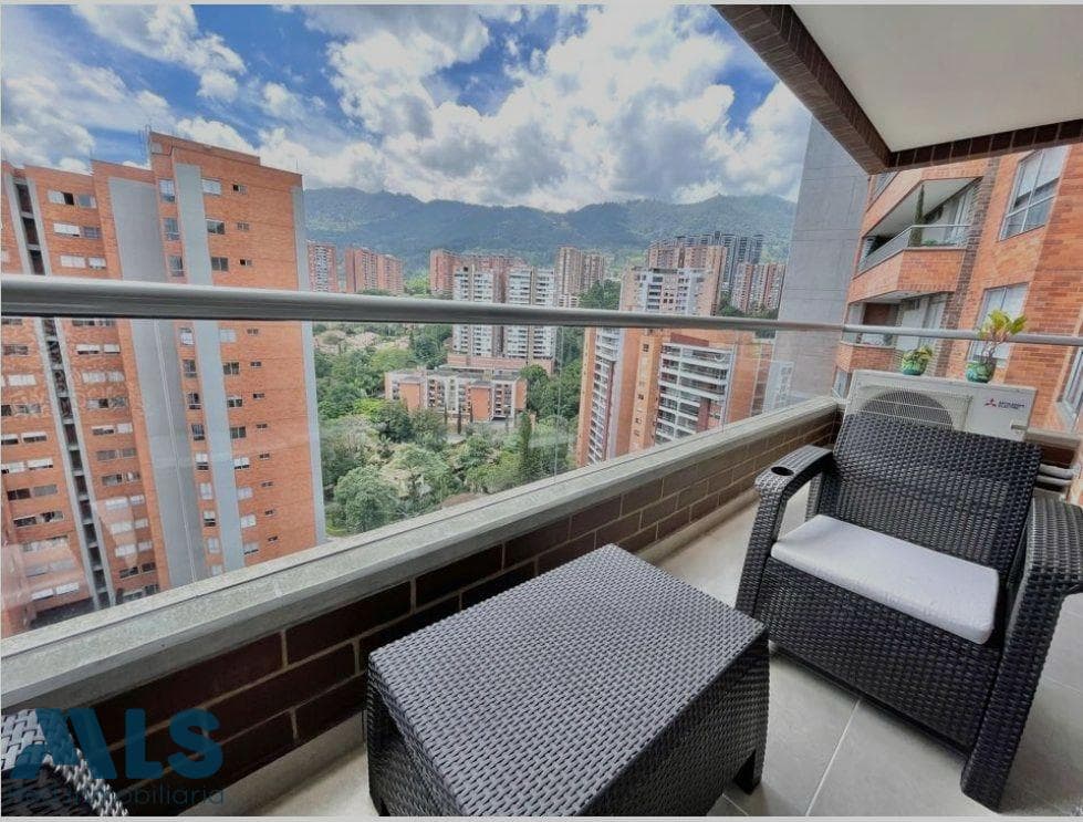 Apartamento en venta en Loma de las Brujas, Aburra Sur, Envigado — foto 1 de 19