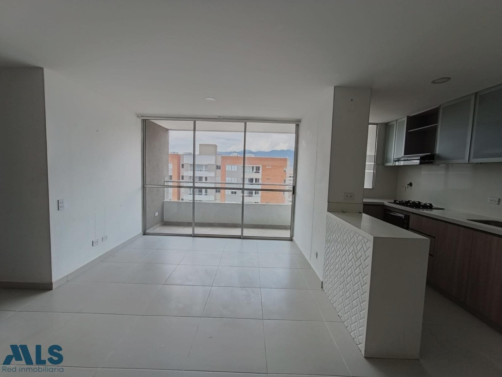 Apartamento en venta en Los Colores, Laureles, Medellín — foto 1 de 17