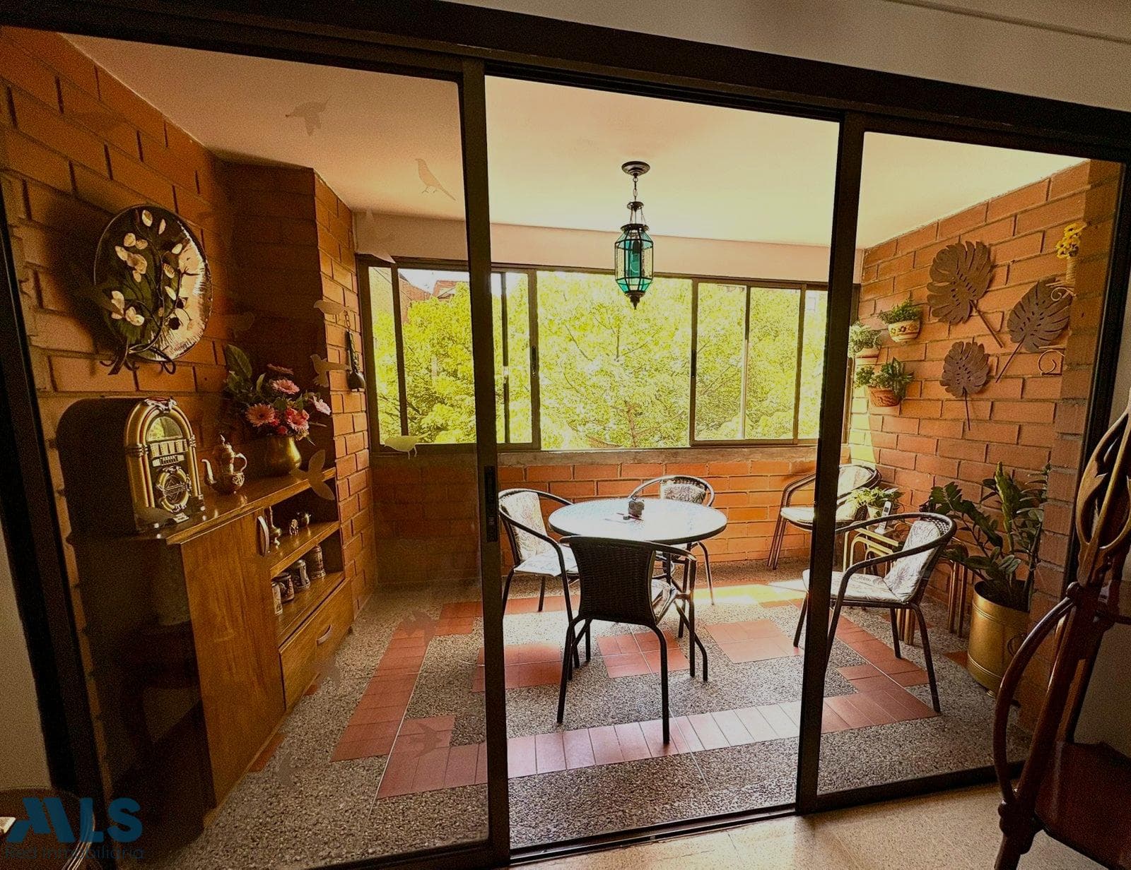 Apartamento en venta en Santa Teresita, Laureles, Medellín — foto 1 de 21