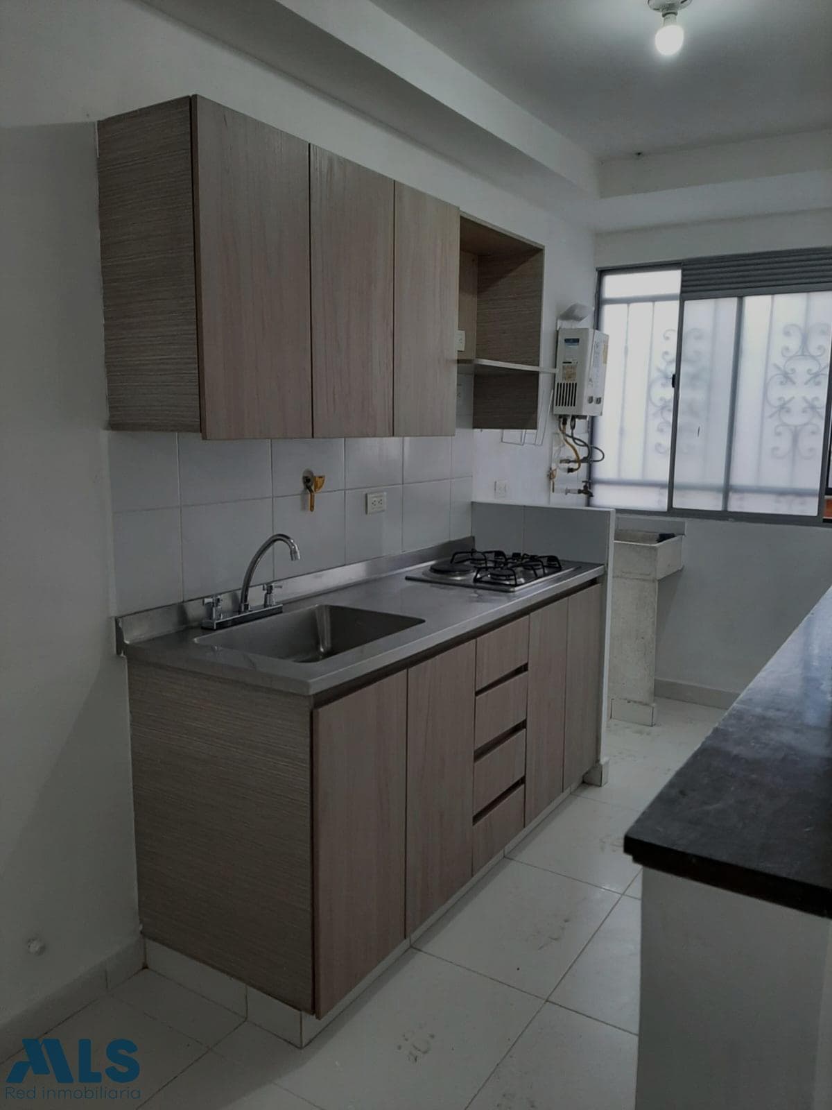 Apartamento en venta en La Cuenca, Aburra Sur, Envigado — foto 1 de 12