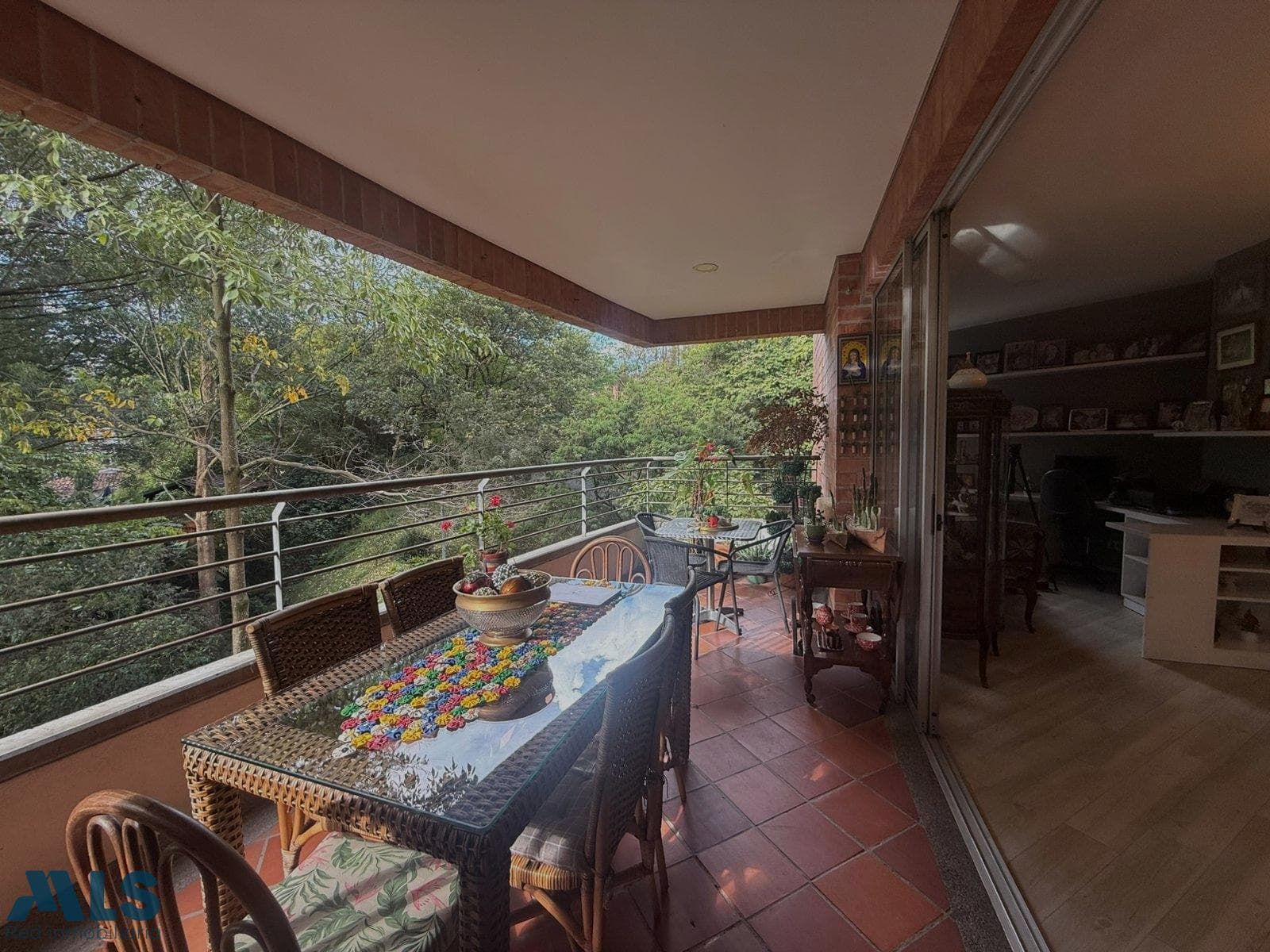 Apartamento en venta en San Lucas, Poblado, Medellín — foto 1 de 12