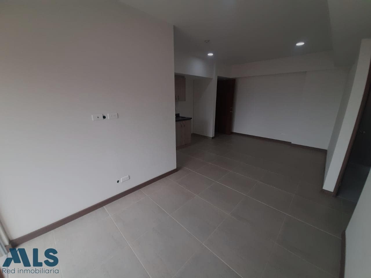 Apartamento en venta en San José Obrero, Norte, Bello — foto 1 de 11