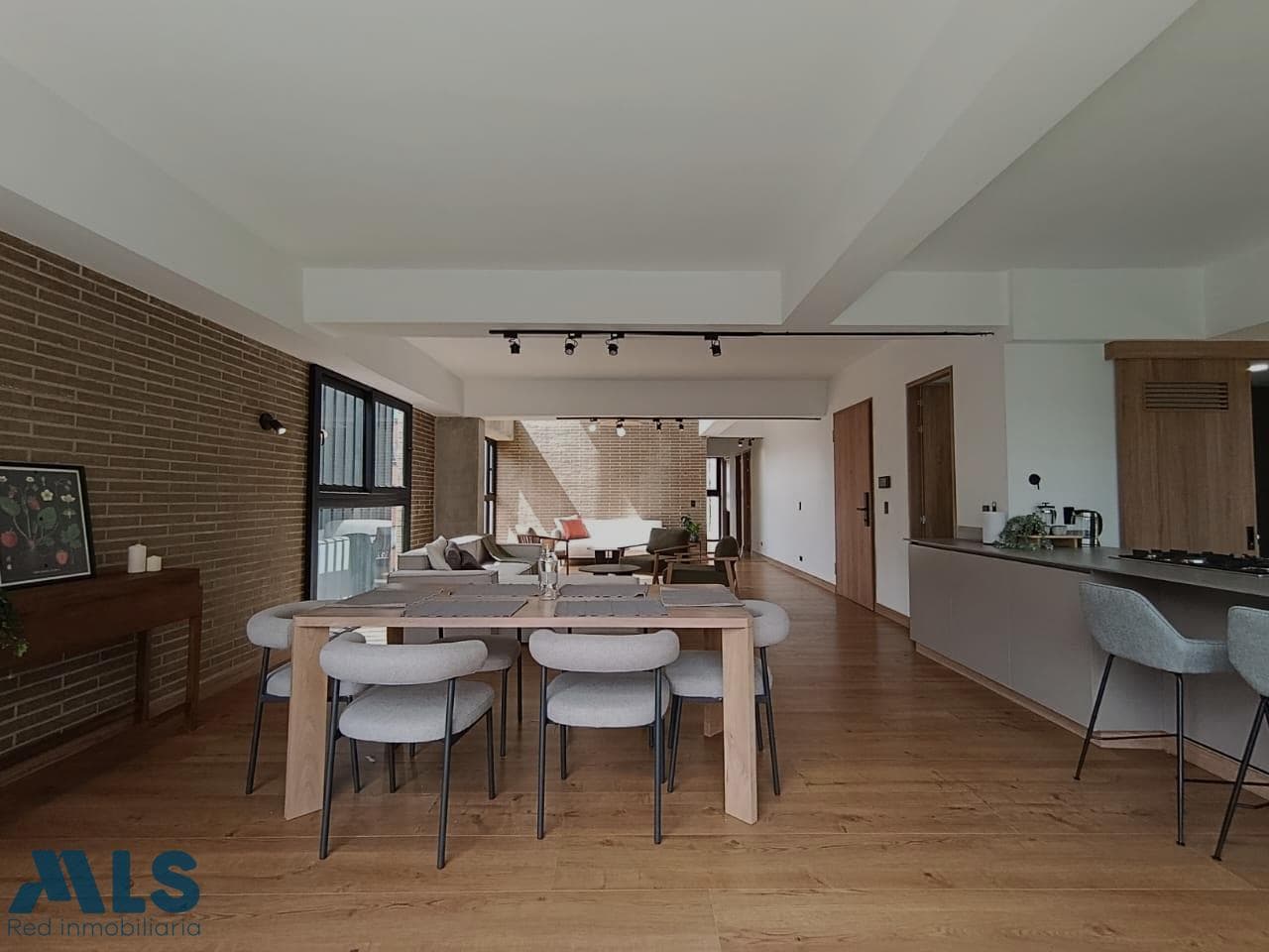 Apartamento en venta en Castropol, Poblado, Medellín — foto 1 de 14