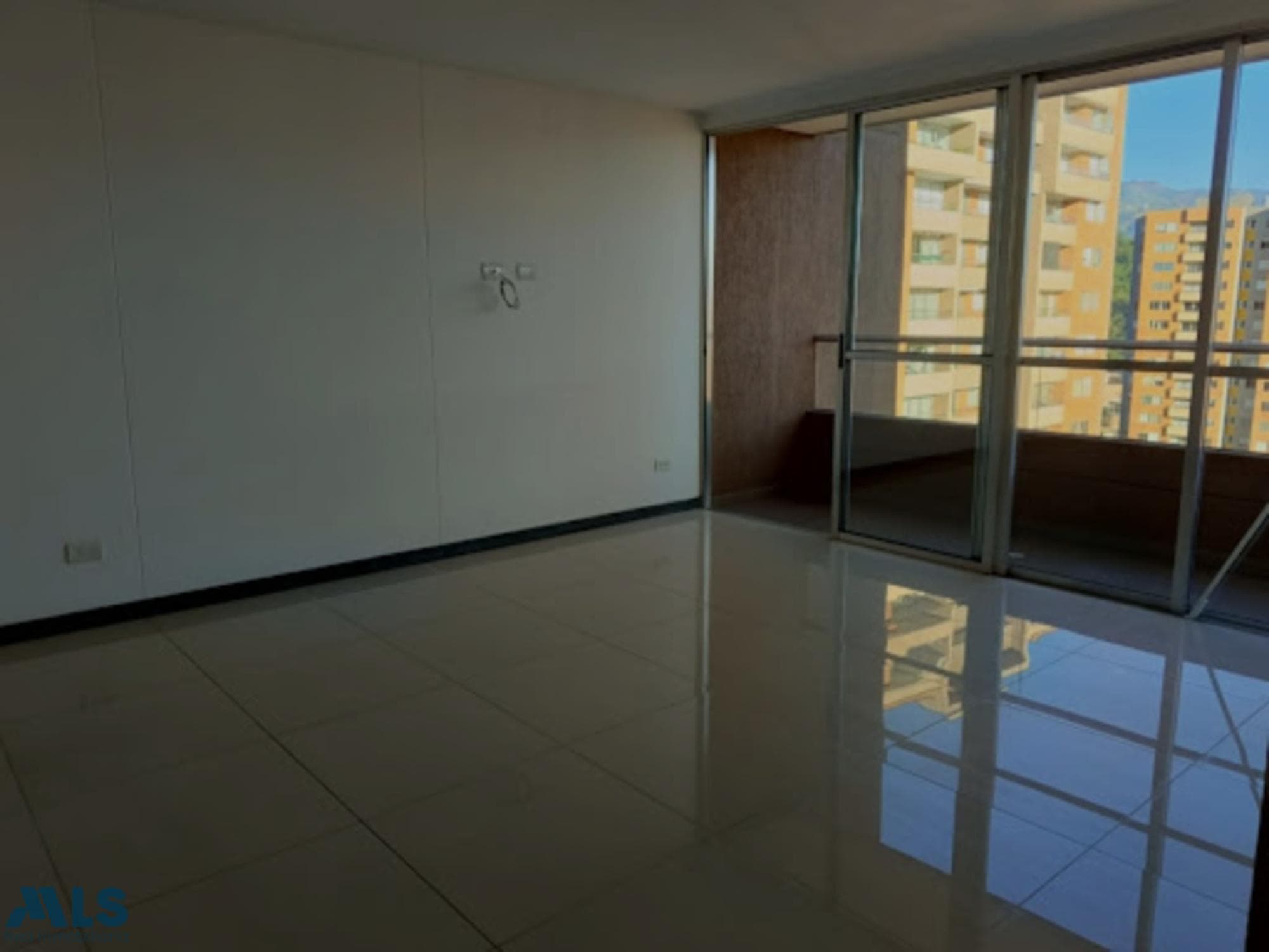 Apartamento en venta en San Germán, Occidente, Medellín — foto 1 de 16