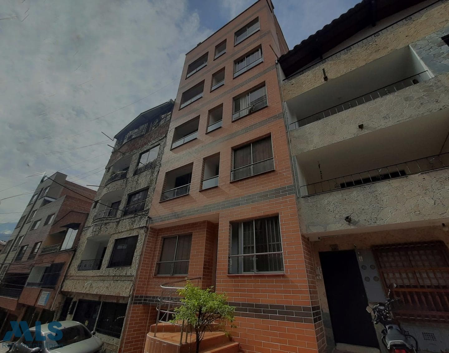 Apartamento en venta en Cabañitas, Norte, Bello — foto 1 de 19