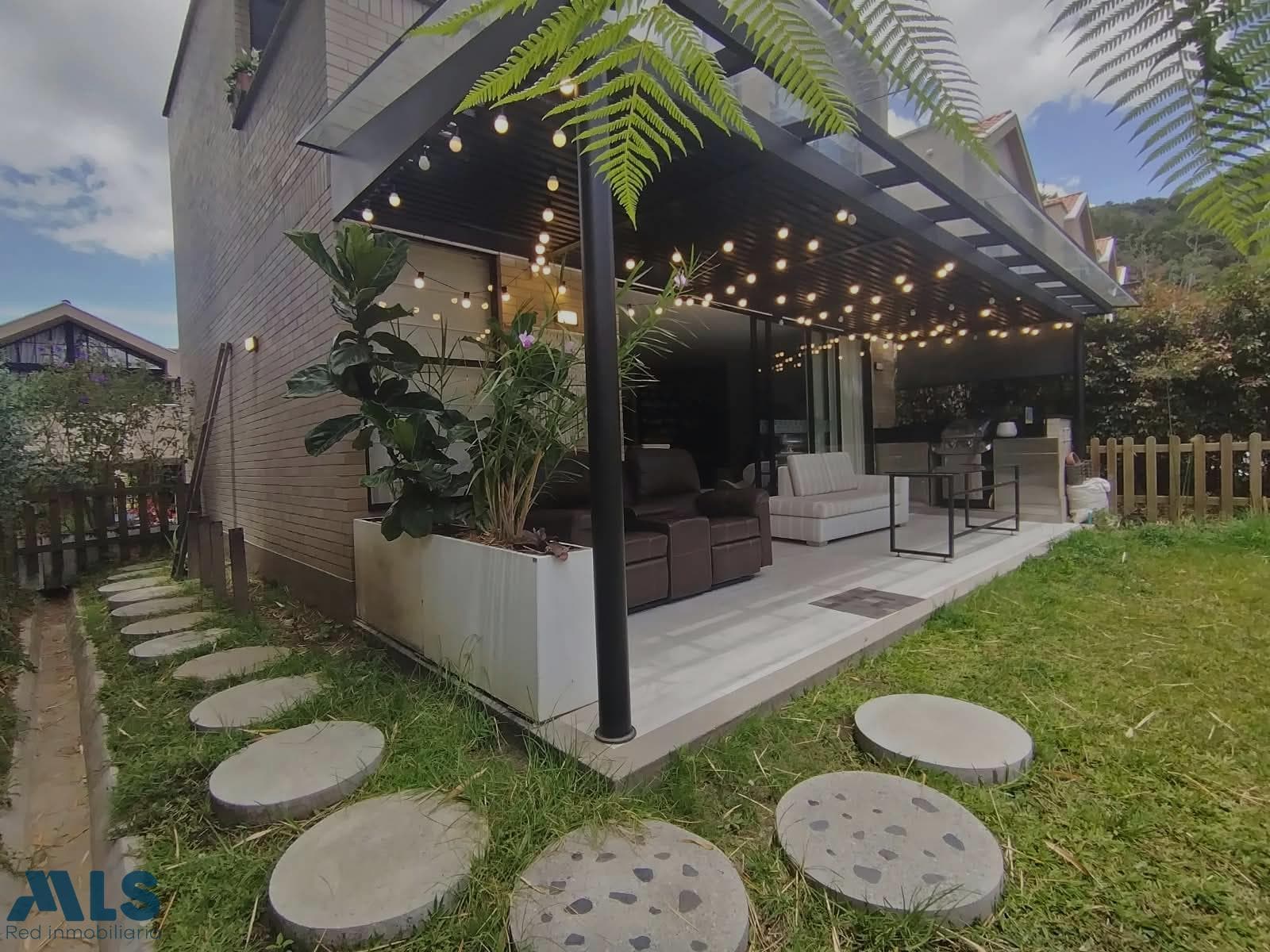Casa en venta en V. Guarzo, Oriente Antioqueño, El Retiro — foto 1 de 22