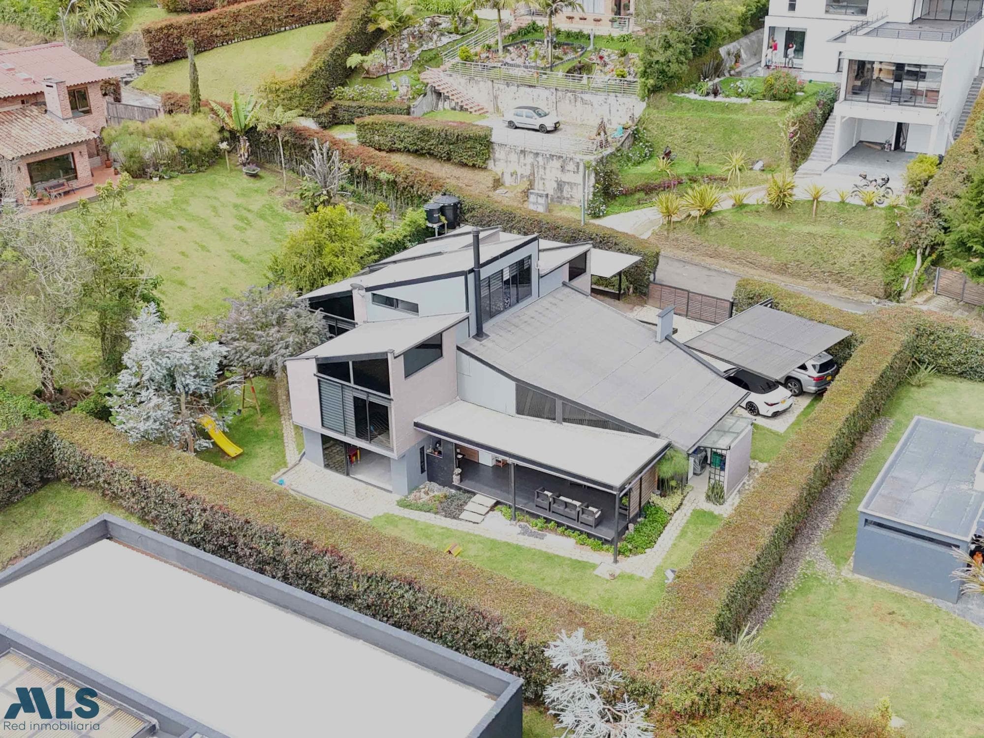 Casa en venta en Alto del Escobero (Envigado), Aburra Sur — foto 1 de 31