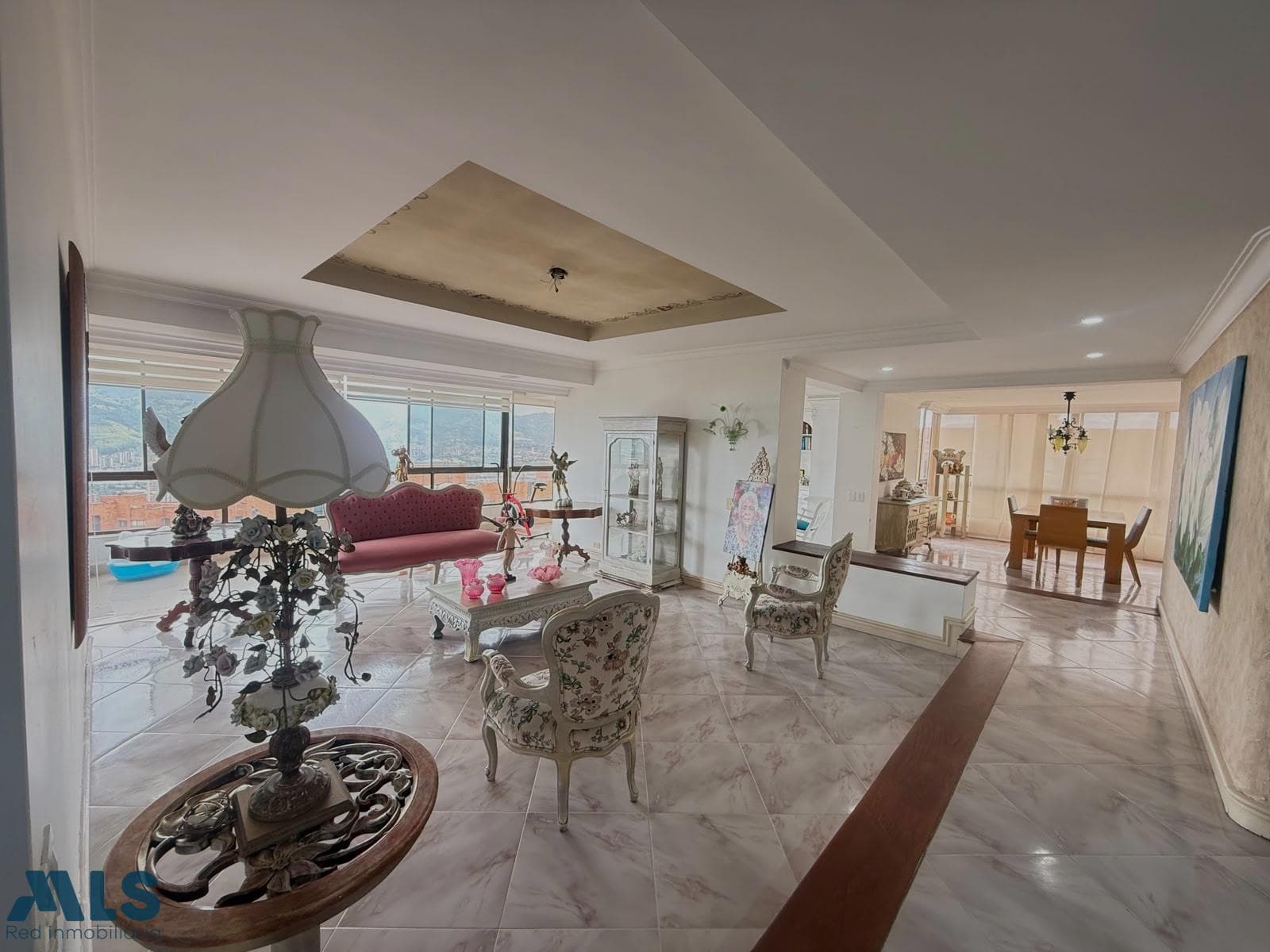 Apartamento en venta en El Poblado, Medellín — foto 1 de 30