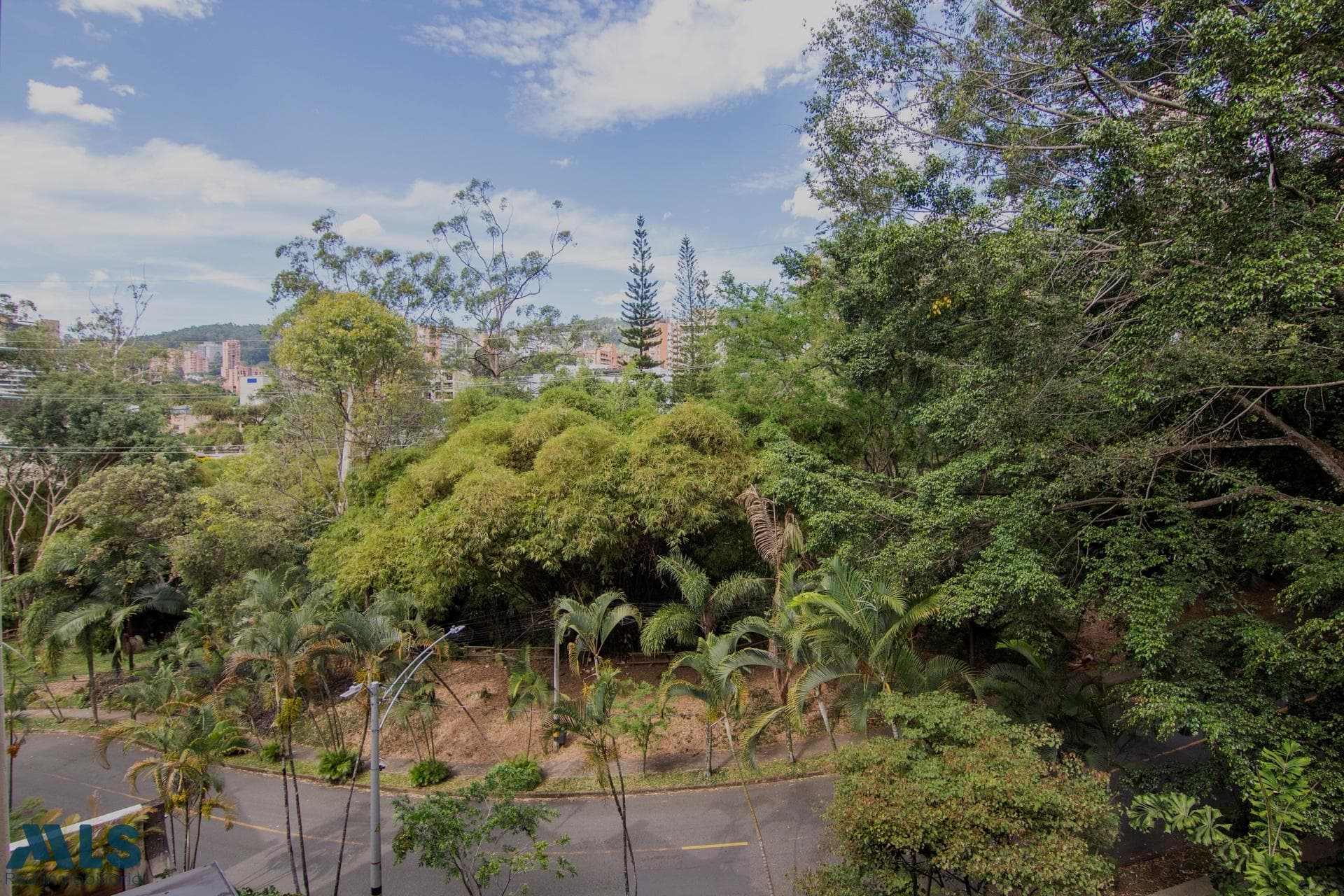 Apartamento en venta en Provenza, Poblado, Medellín — foto 1 de 22