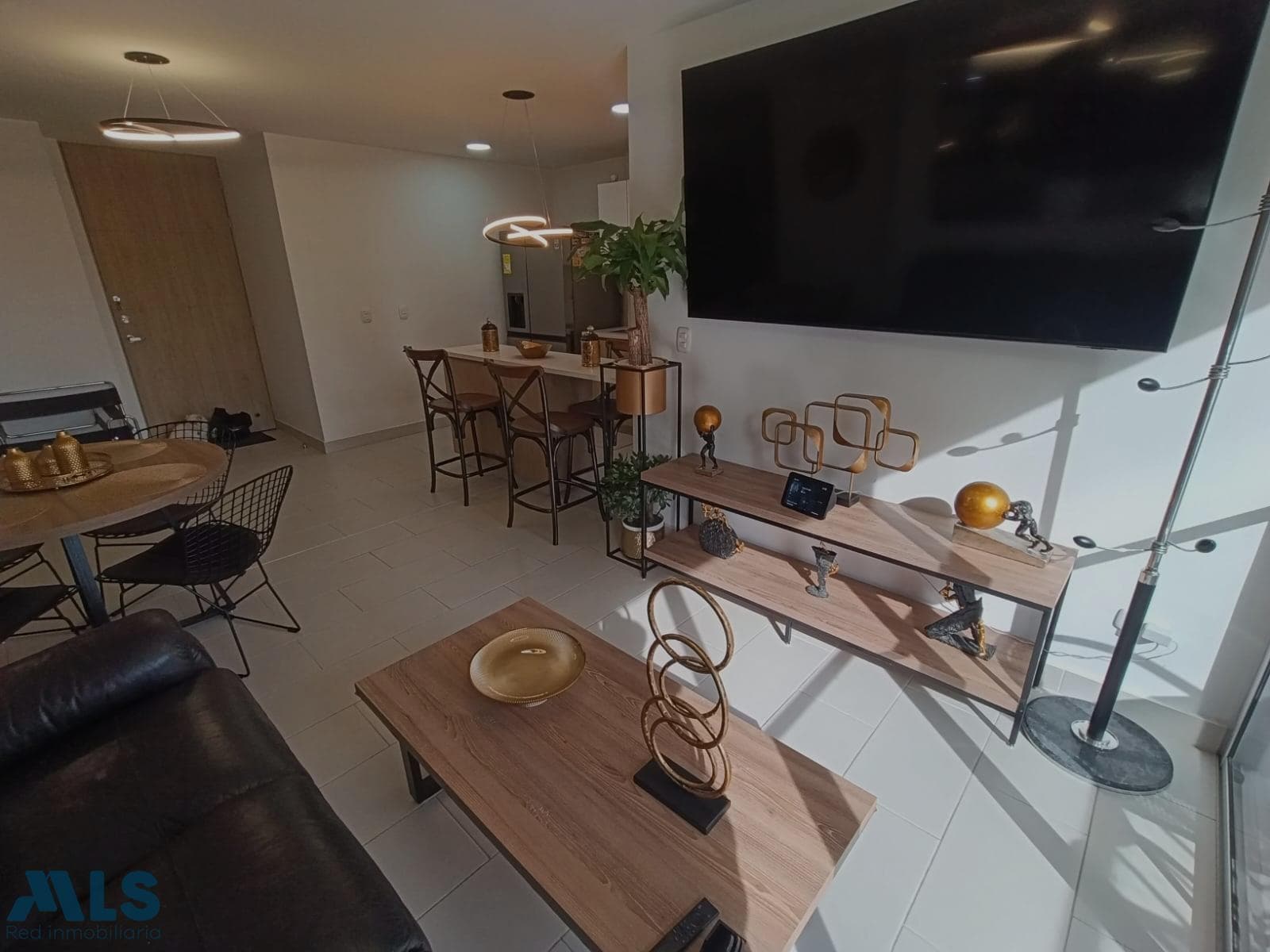 Apartamento en venta en Los Colores, Laureles, Medellín — foto 1 de 19