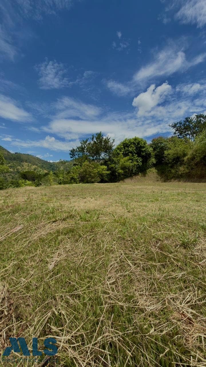 Lote Residencial en venta en V. San Miguel, Otras Zonas, Ciudad Bolivar — foto 1 de 8